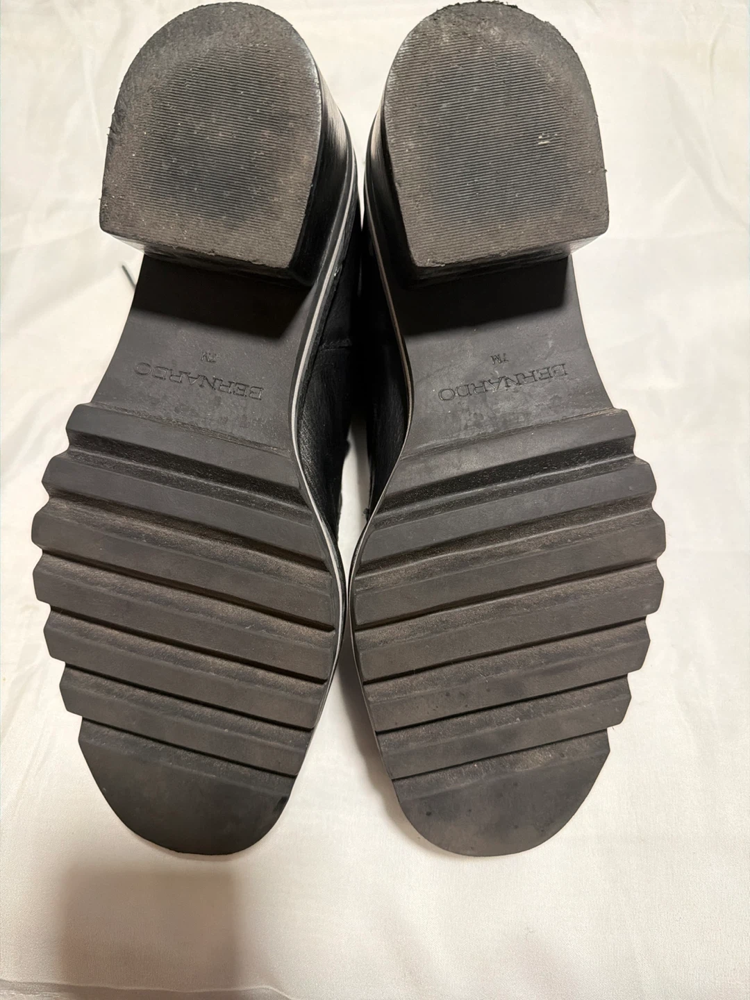 Bernardo Black Leather size 7MLace-Up Boots Size 7.5 - photo 5