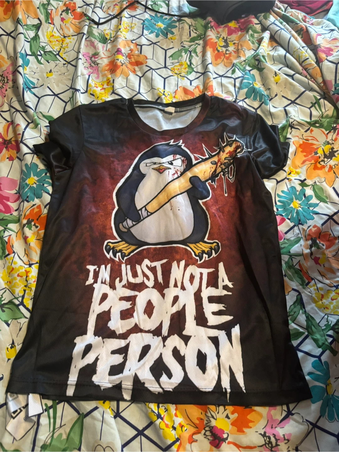 Penguin Graphic T-Shirt new Xs