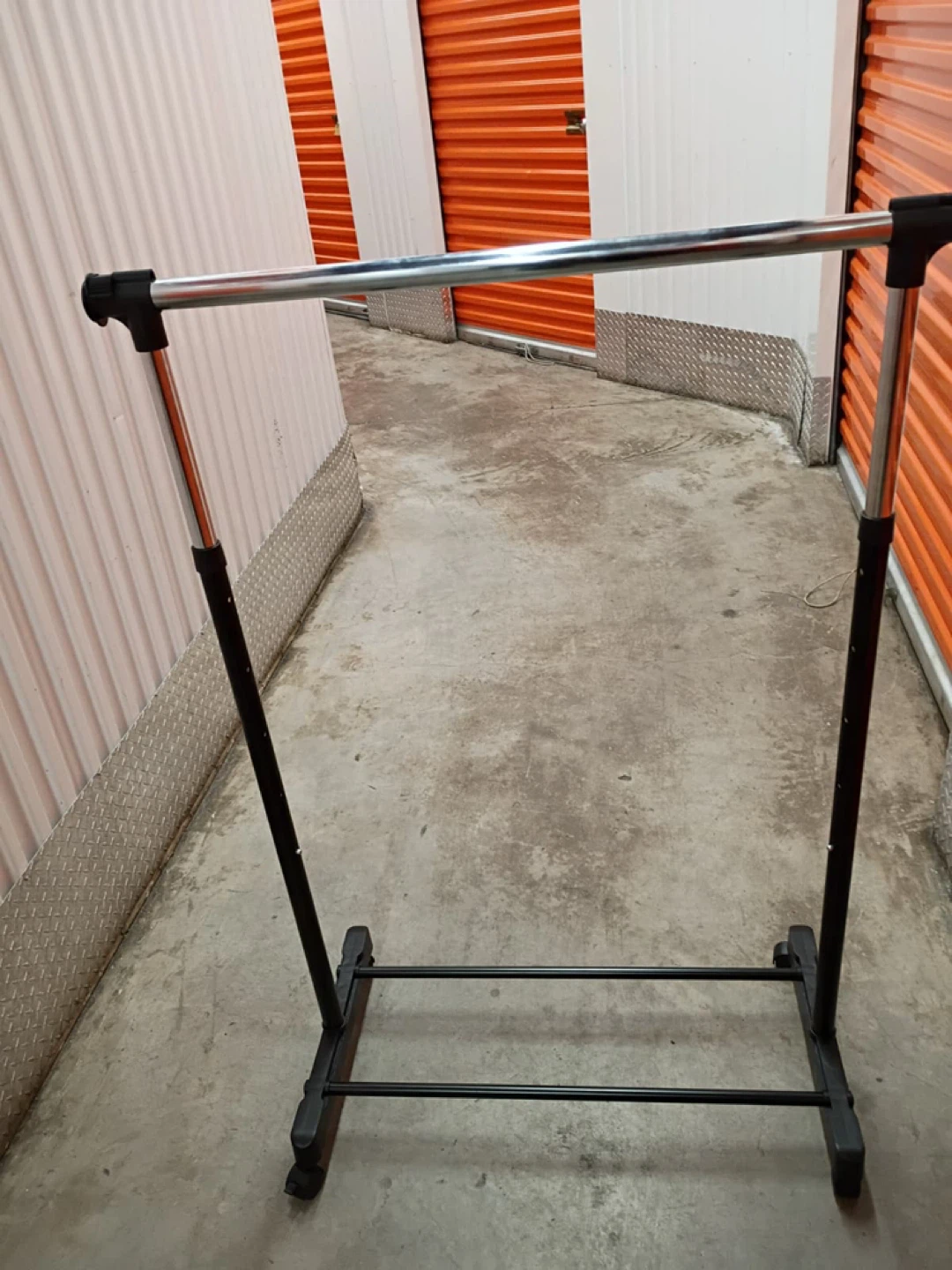 Adjustable Garment Rack - Black & Silver