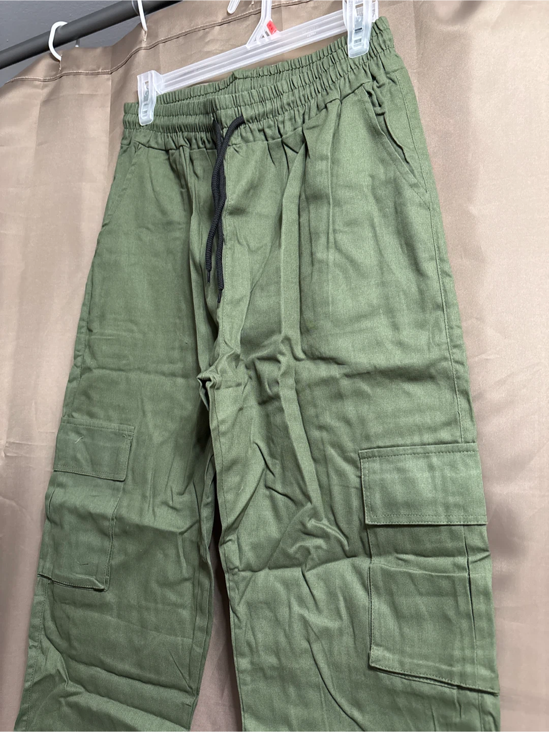 🔥 FREE Unisex Green Cargo Pants - Size M - photo 2