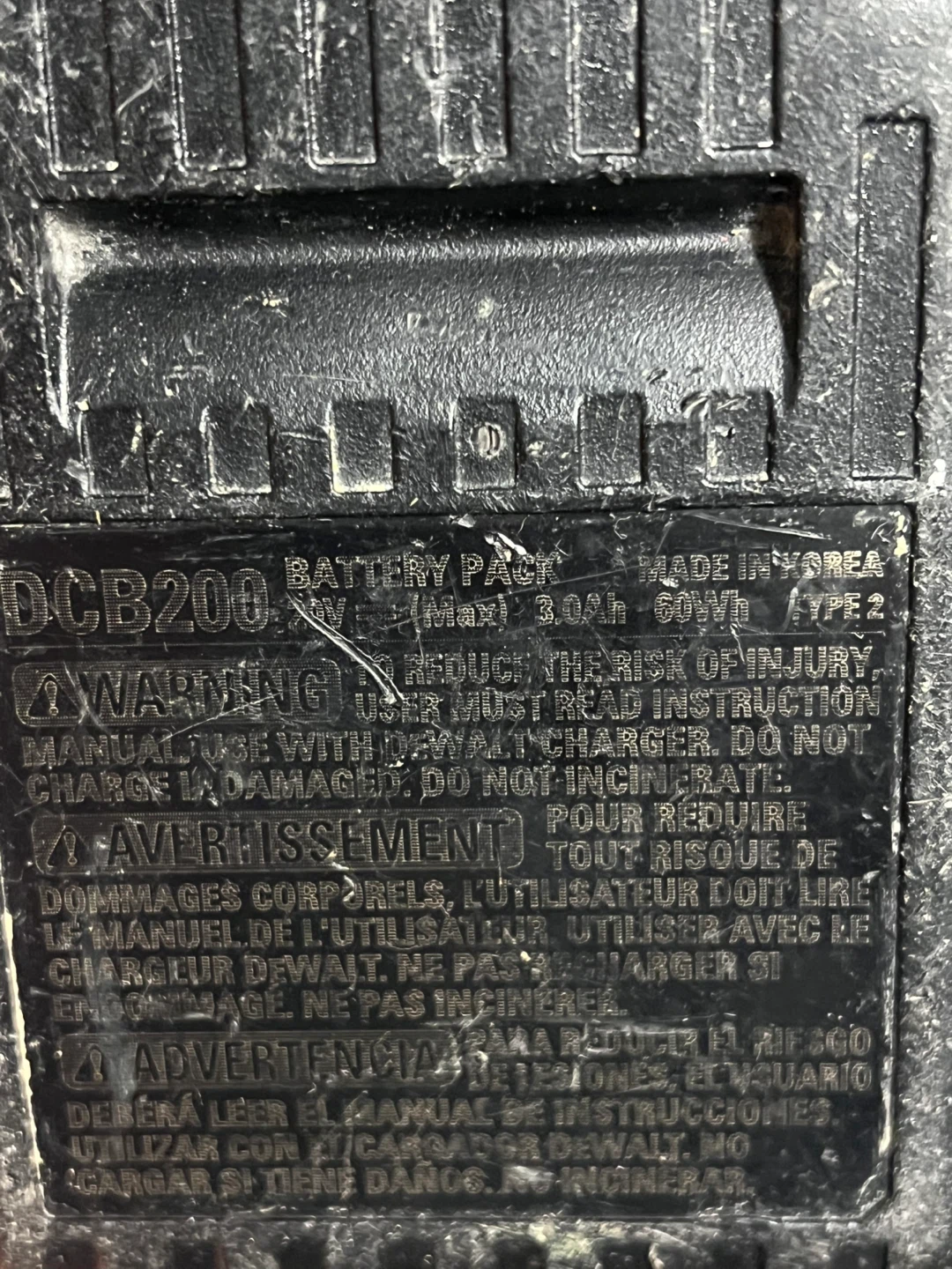 DeWalt DCB200 20V MAX Battery - photo 4