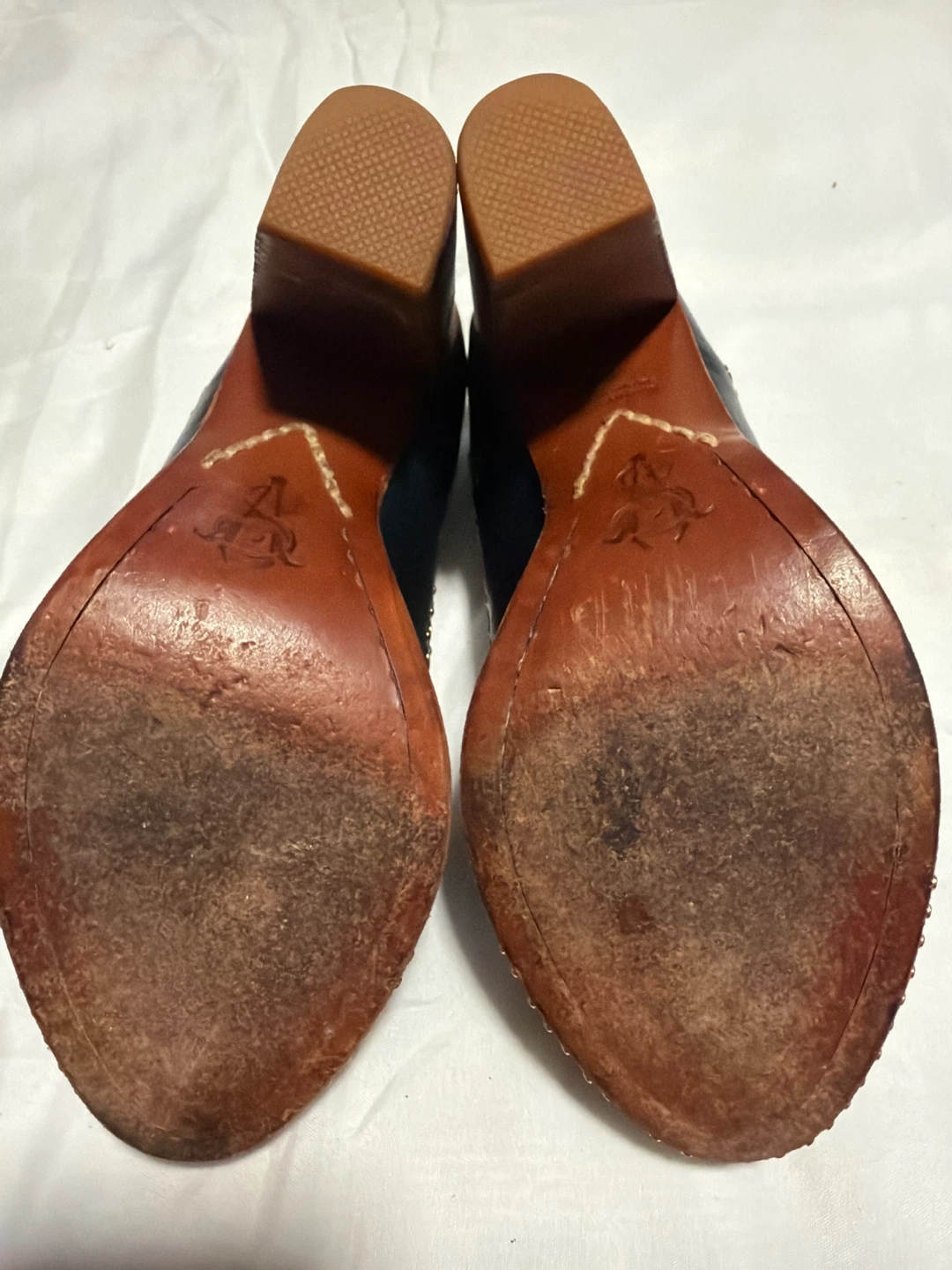 Angela Scott Black Leather Heels - Size 7M - photo 5