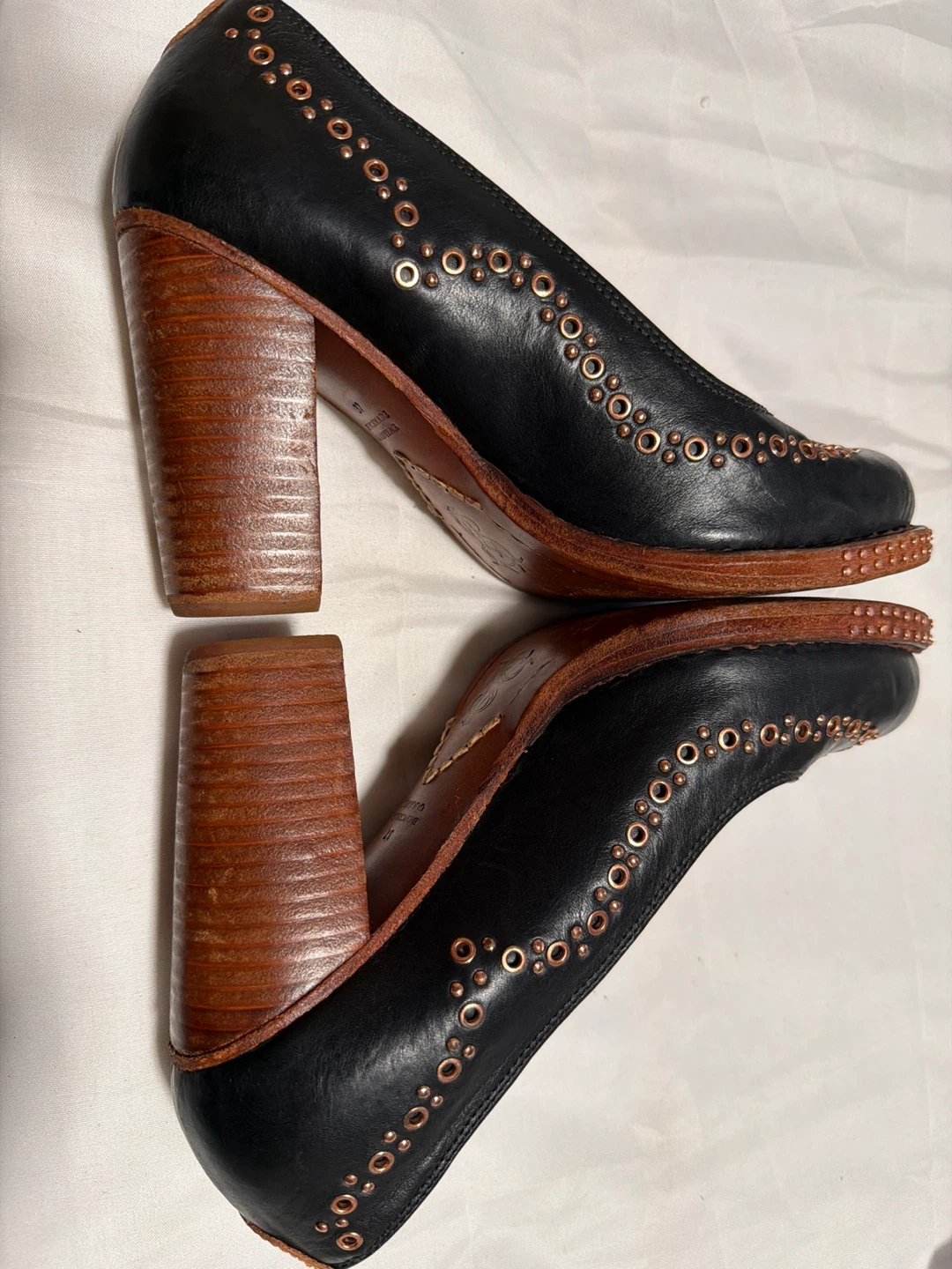 Angela Scott Black Leather Heels - Size 7M - photo 2