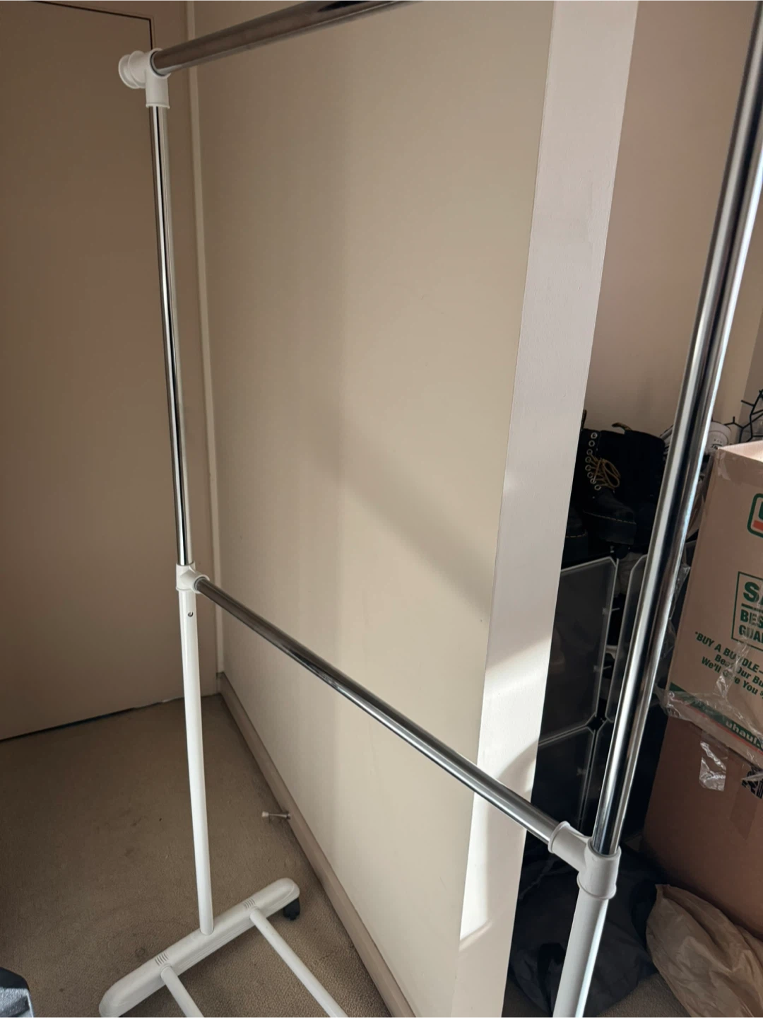 Clothes rack - White