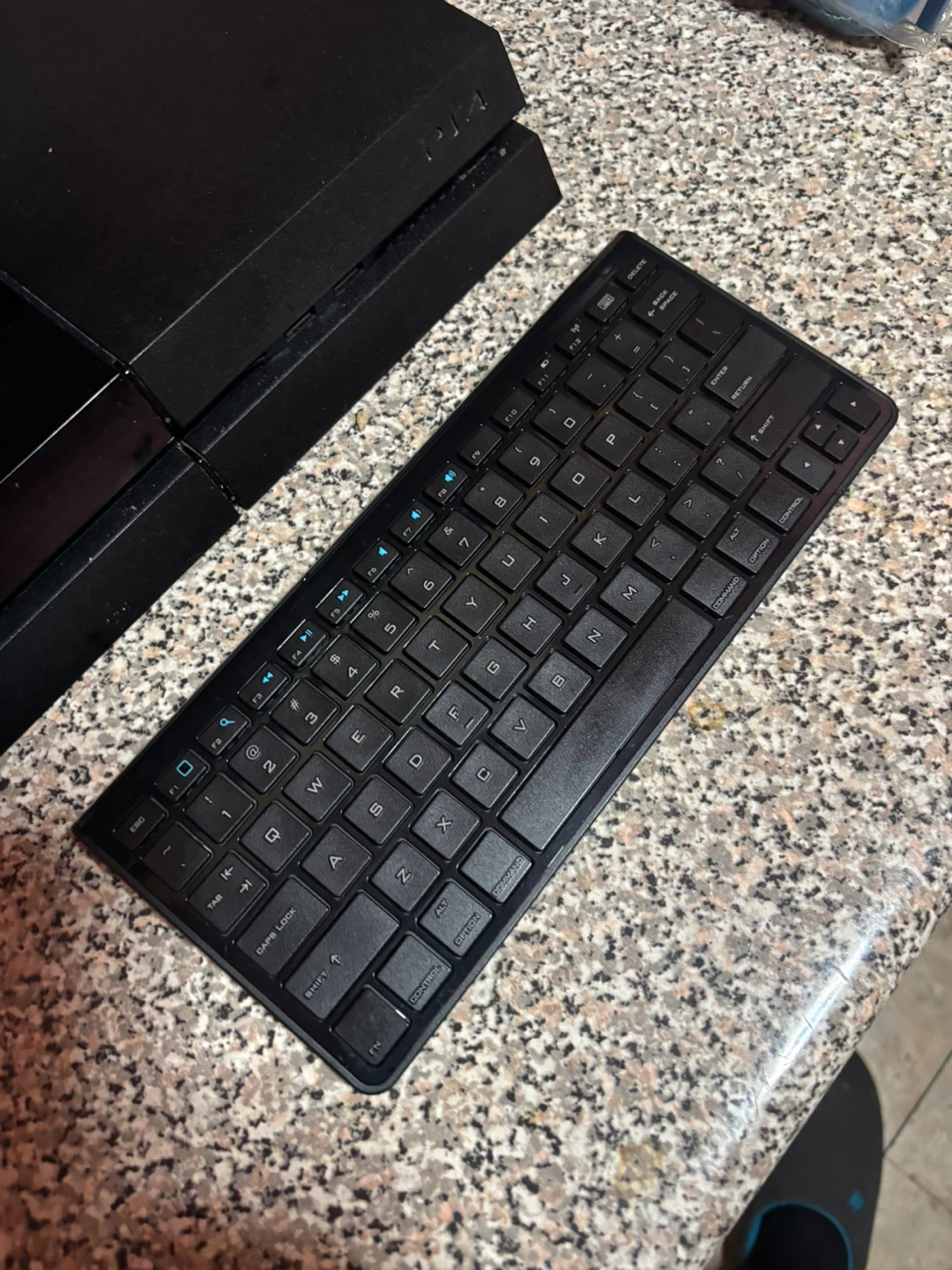 Amazon Basics Wireless Keyboard - Black - photo 3