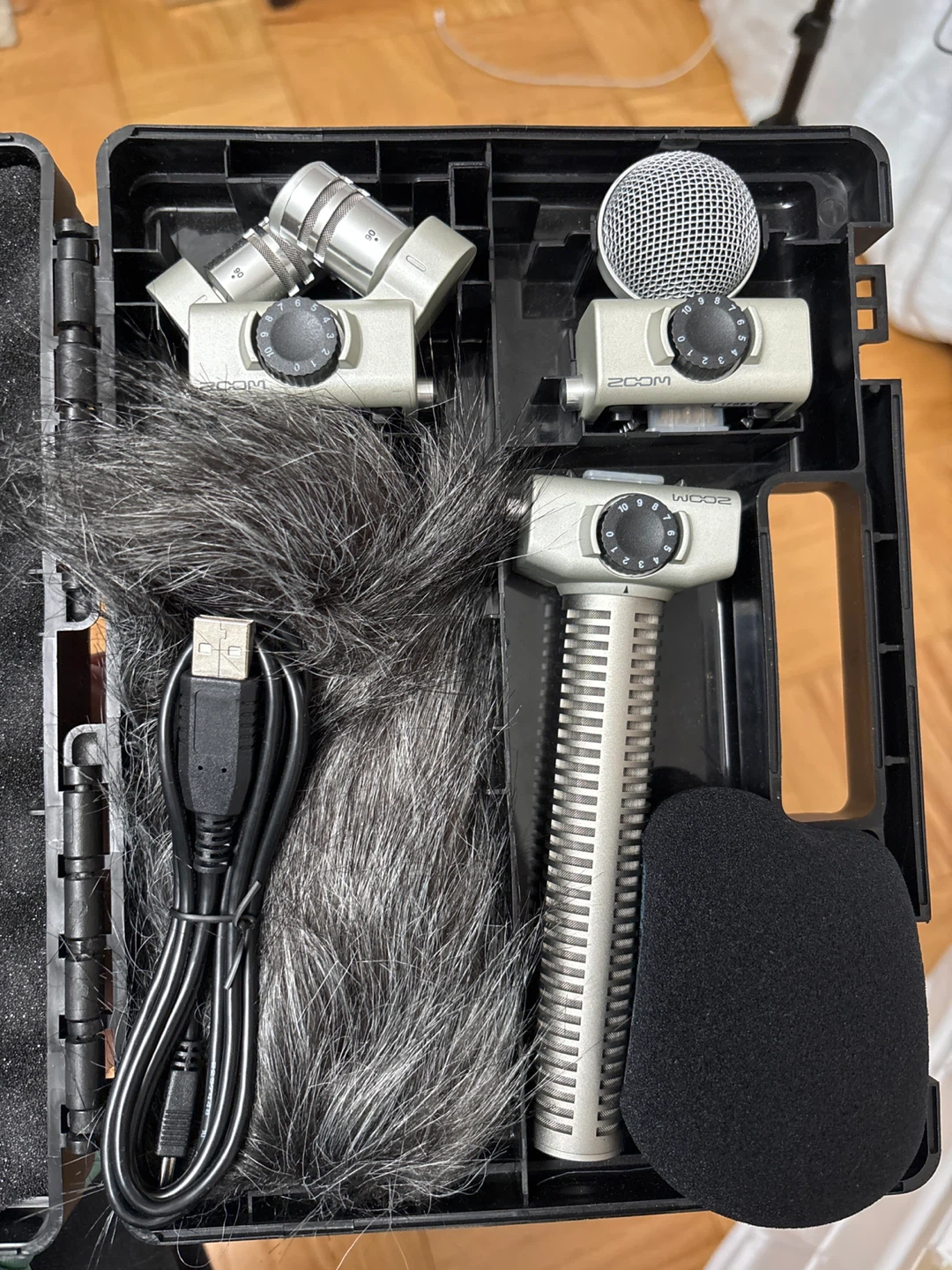 Zoom H6 Handy Recorder with Accessories