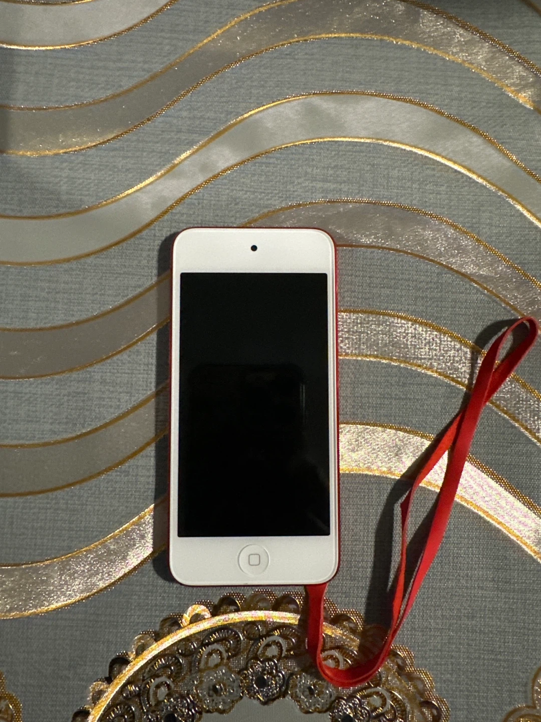 Apple iPod Touch - Red