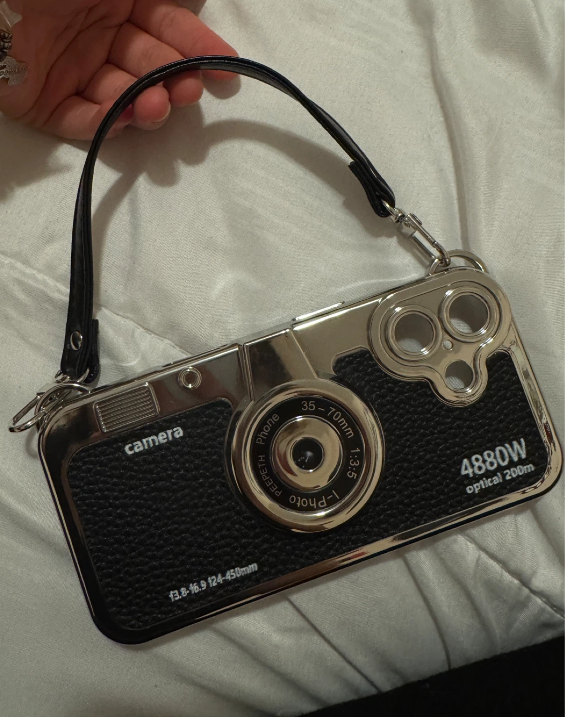 iPhone 16 vintage camera case with a strap - photo 2