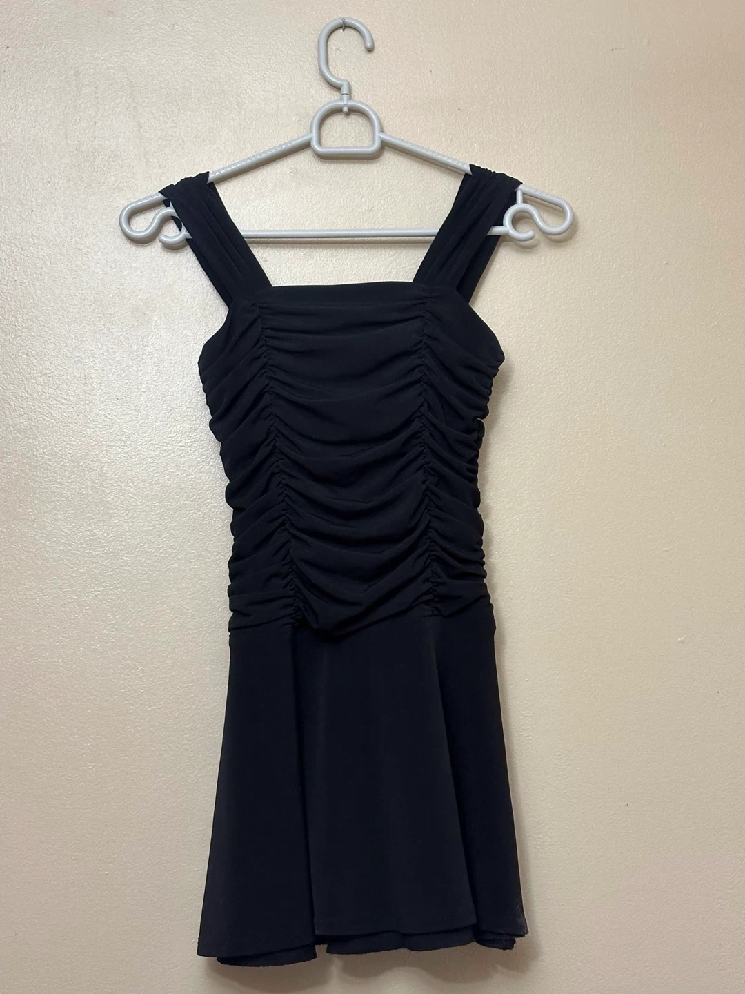 Alessia (Made in Canada) Ruched Black Dress girls size 8 - photo 2