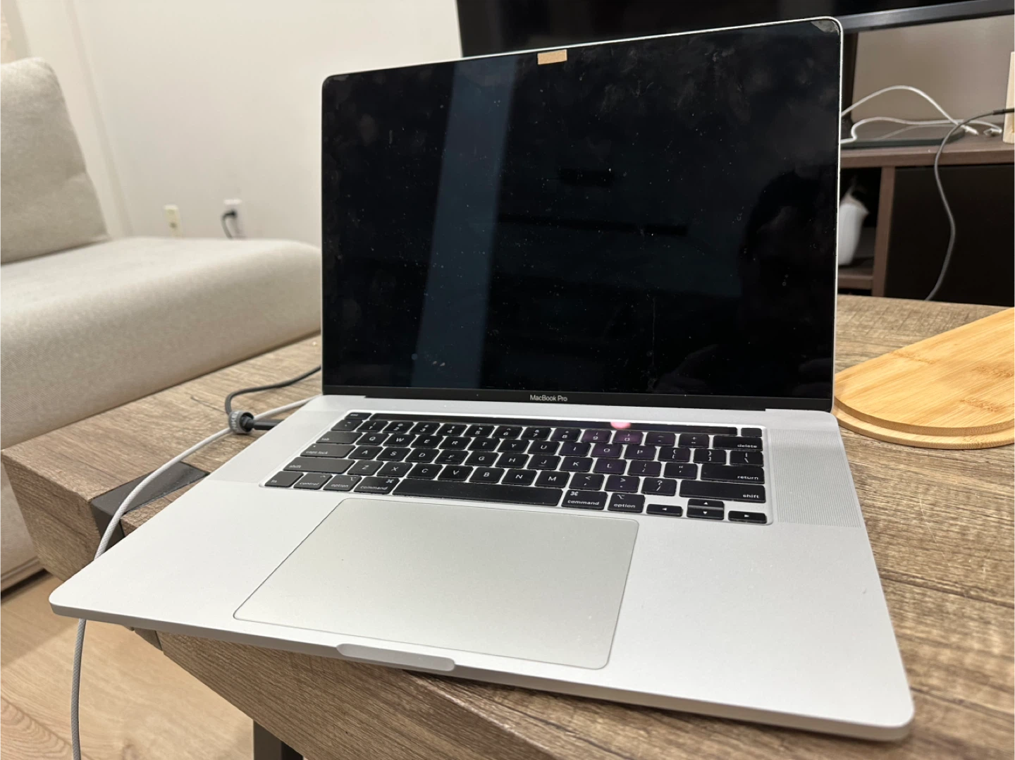 MacBook Pro 16 2019, 16GB RAM, 1TB