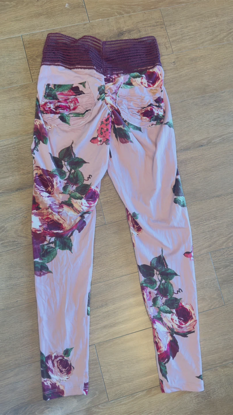 Cute Booty Floral Leggings - Size L - photo 2