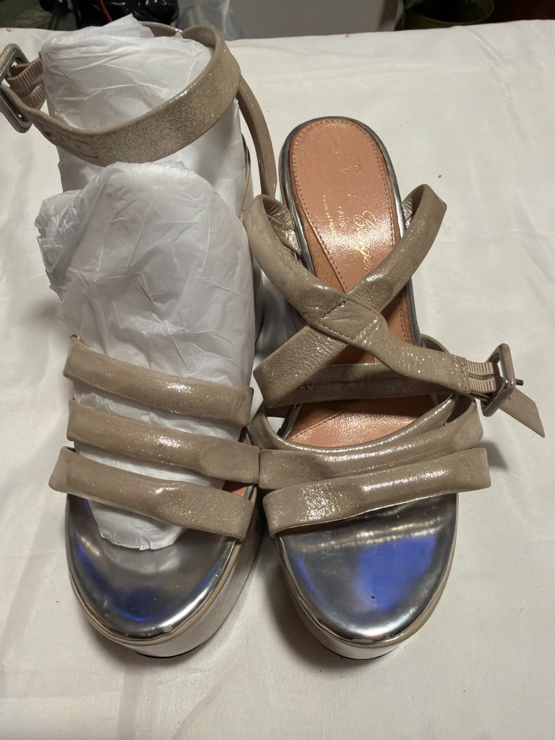 Robert Elegenie Chose Beige Platform Heels