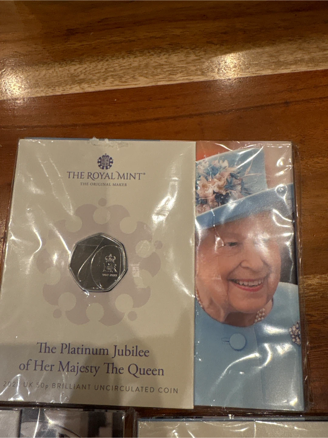 The Royal Mint Platinum Jubilee & Queen's Reign Coins - photo 2