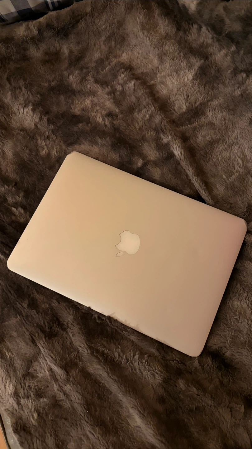 Apple MacBook Air (13-inch, Early 2015) - photo 4