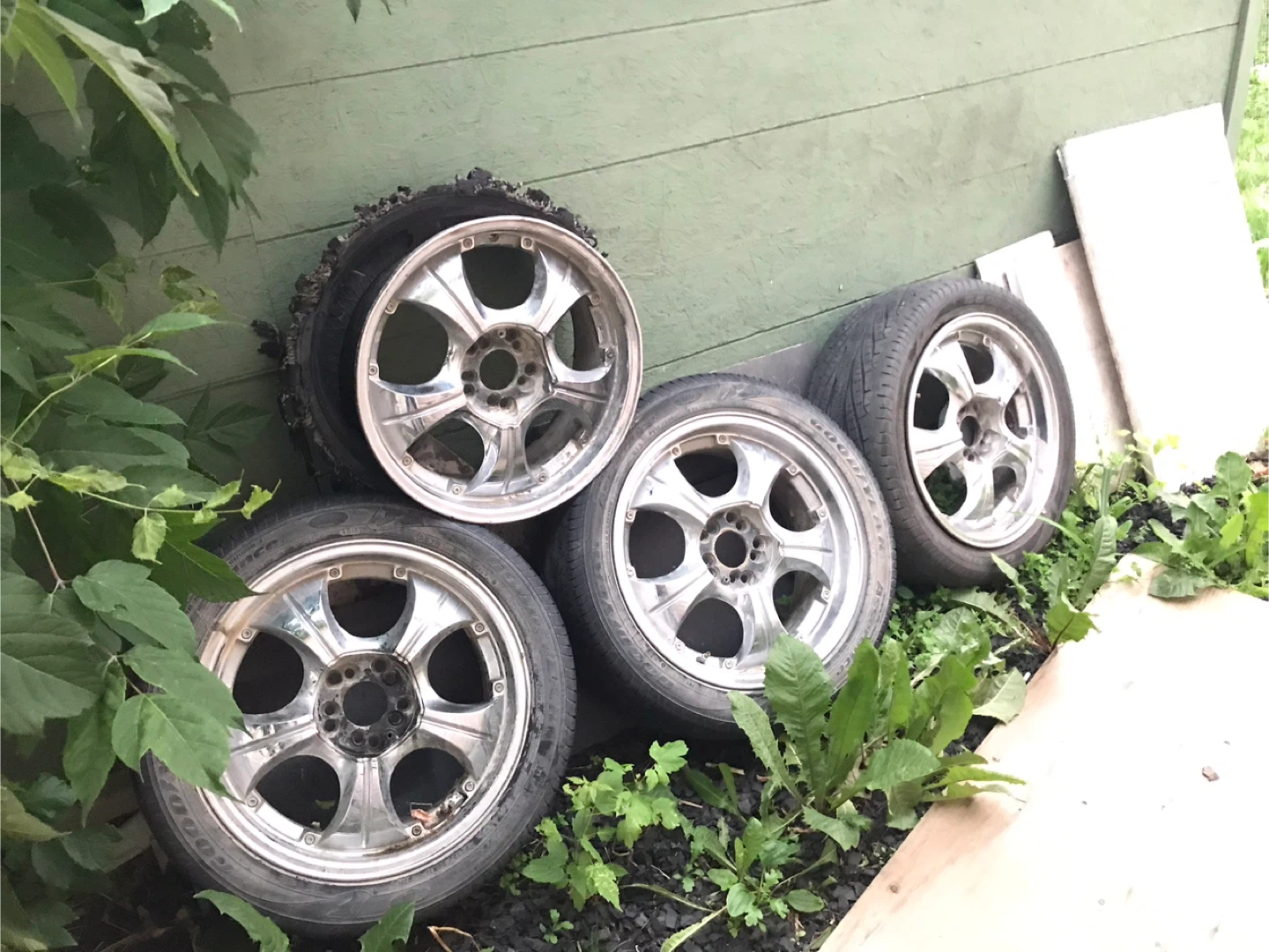 Set of 4 Chrome Wheels