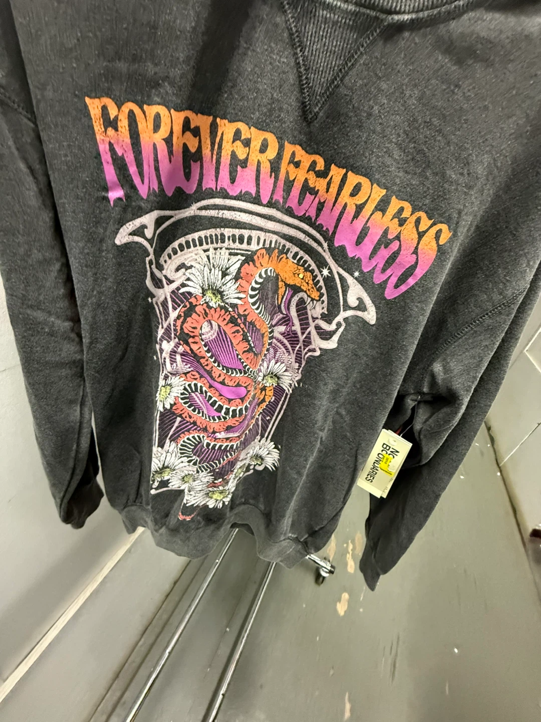 No Boundaries XXL Gray Sweatshirt