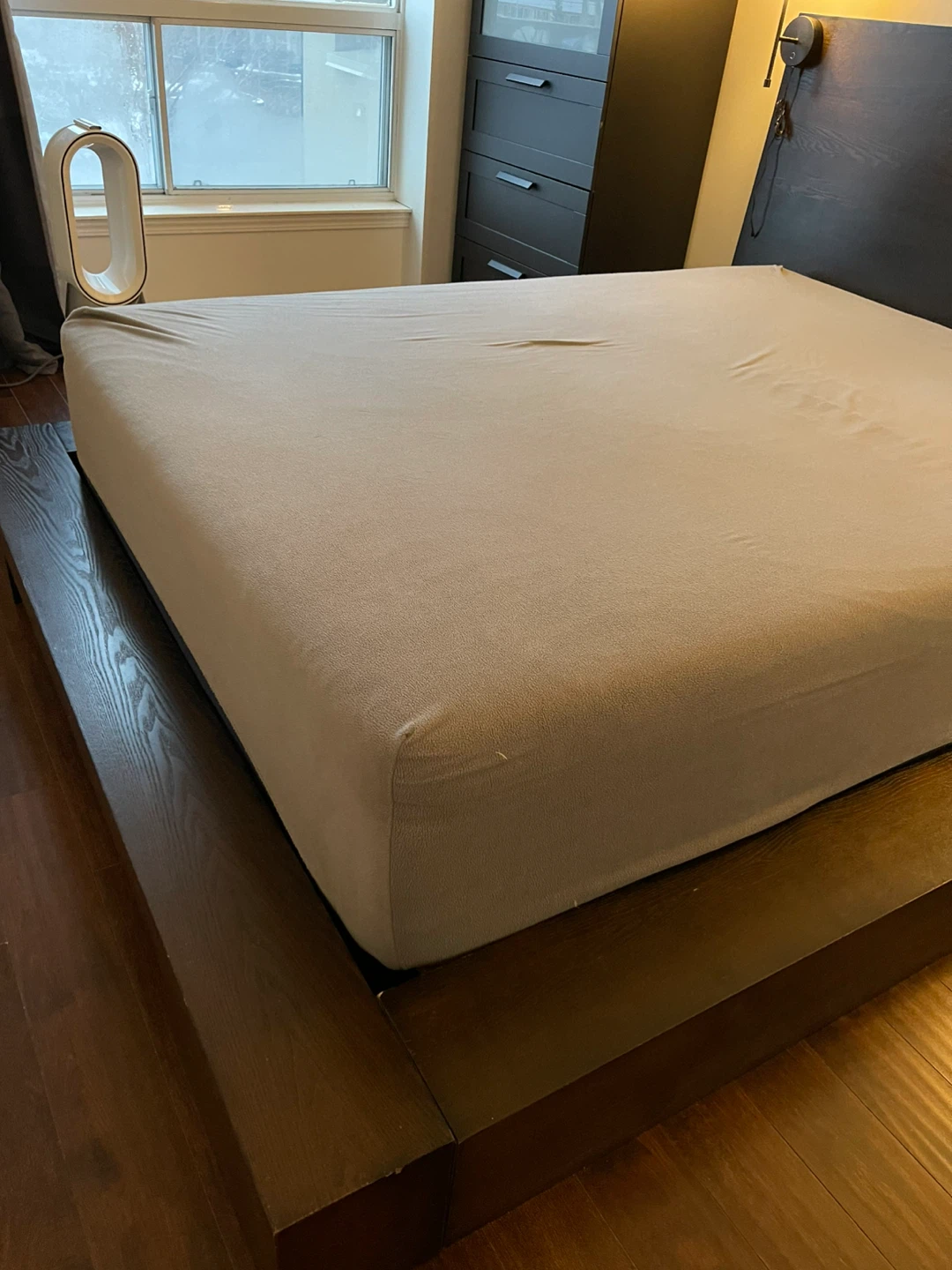 Dark Hard Wood Queen Size Bed Frame with Headboard - photo 5