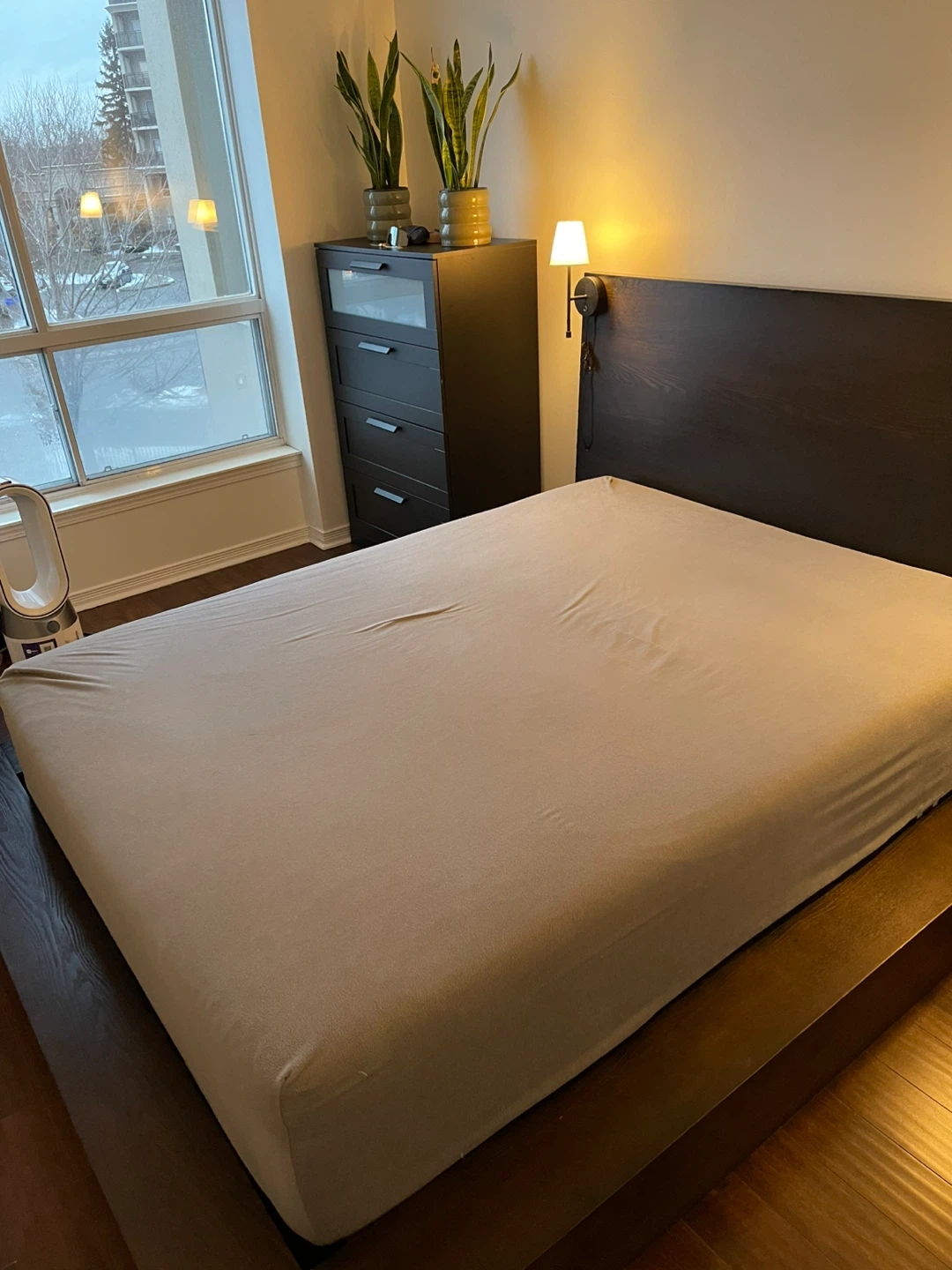 Dark Hard Wood Queen Size Bed Frame with Headboard
