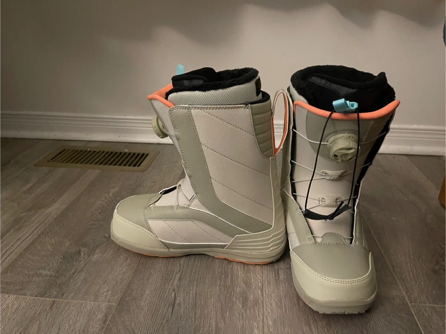 K2 Haven Snowboard Boots - Size W8 - photo 3