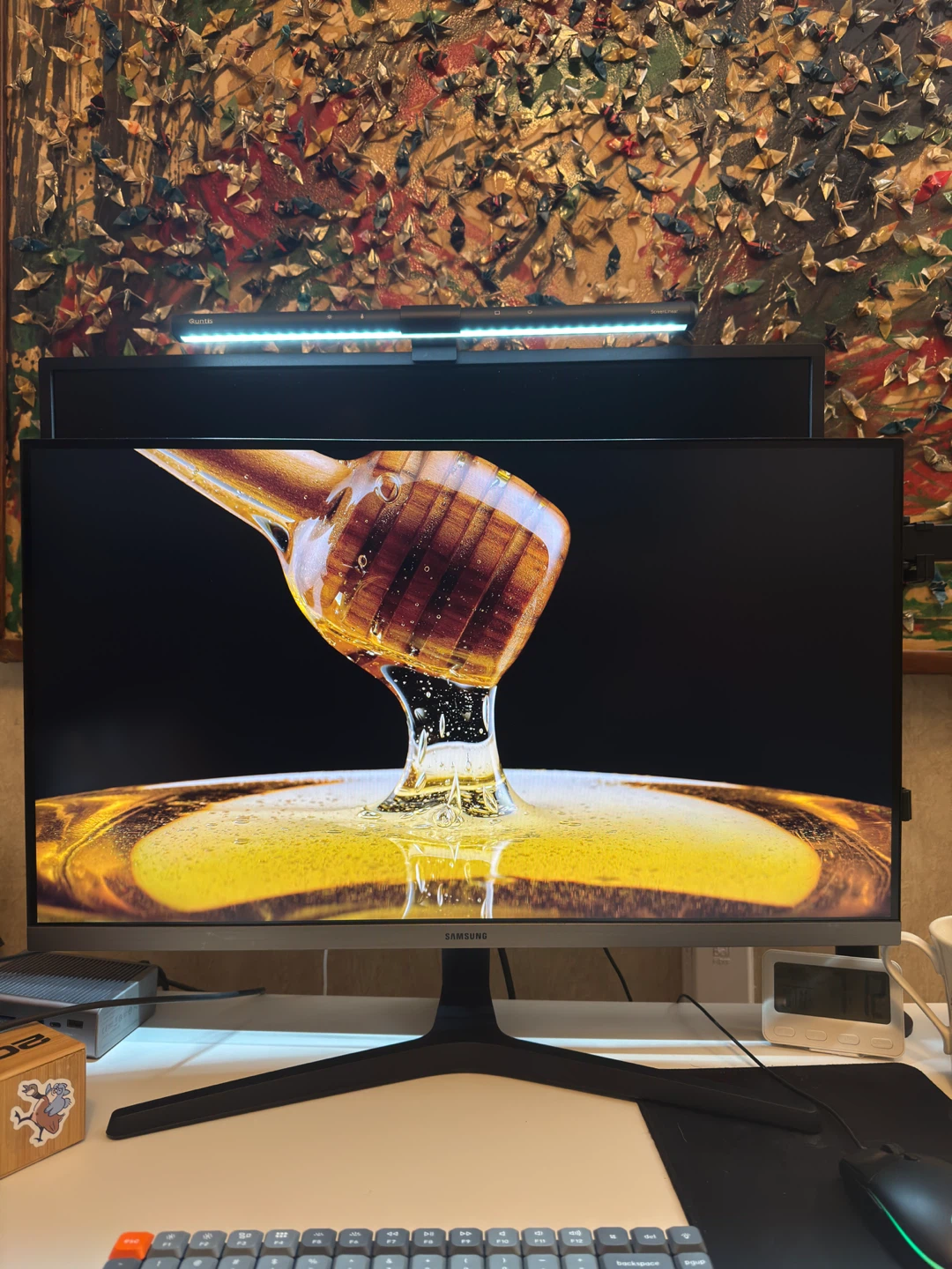 Samsung 28in 4K UHD 60Hz FreeSync 4ms Monitor - photo 2