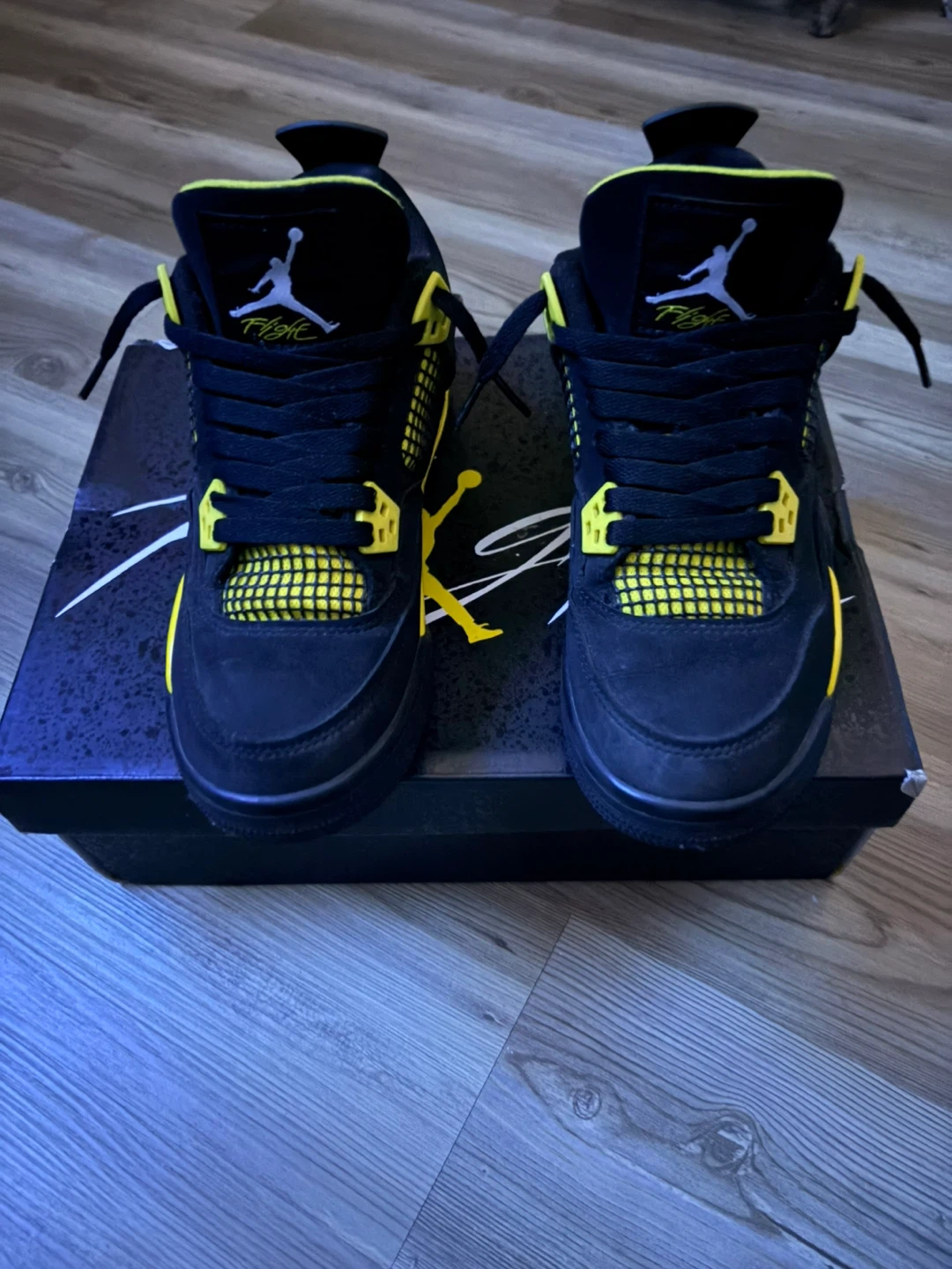 Jordan Air 4 Retro Lightning & Thunder Size 6 - photo 2