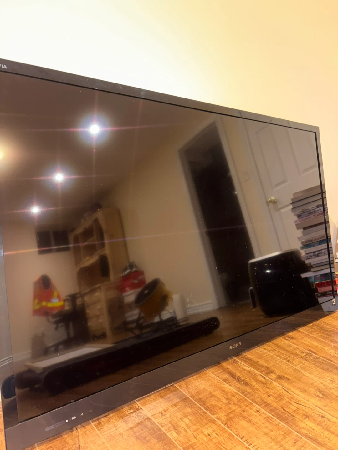 60” Sony Bravia TV KDL60EX720 - photo 2