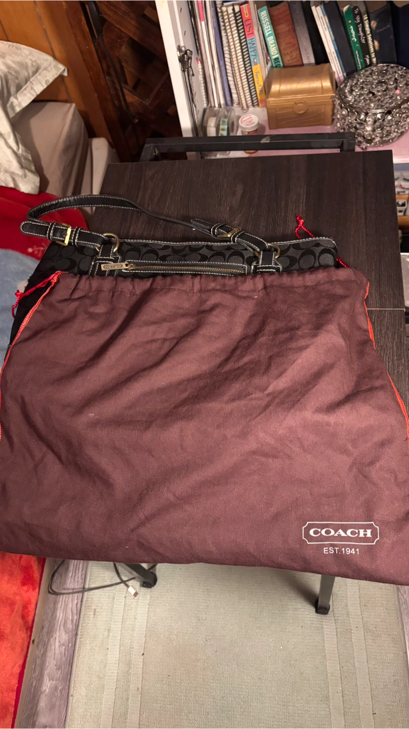 Coach Black Signature Tote Bag - photo 2