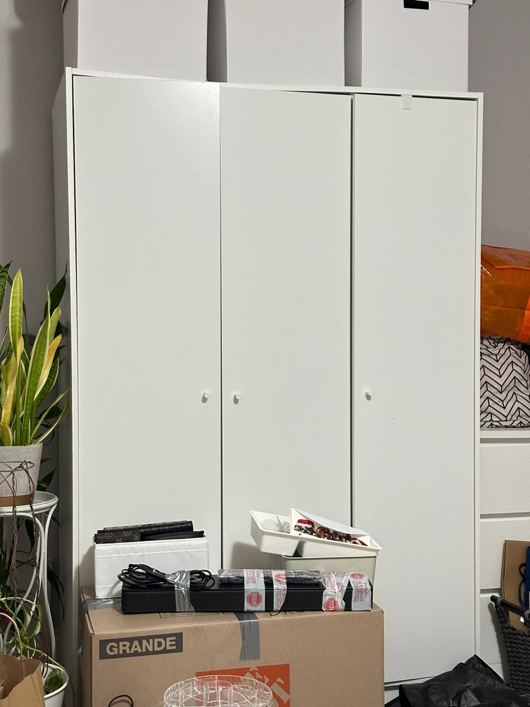 White Wardrobe - photo 2