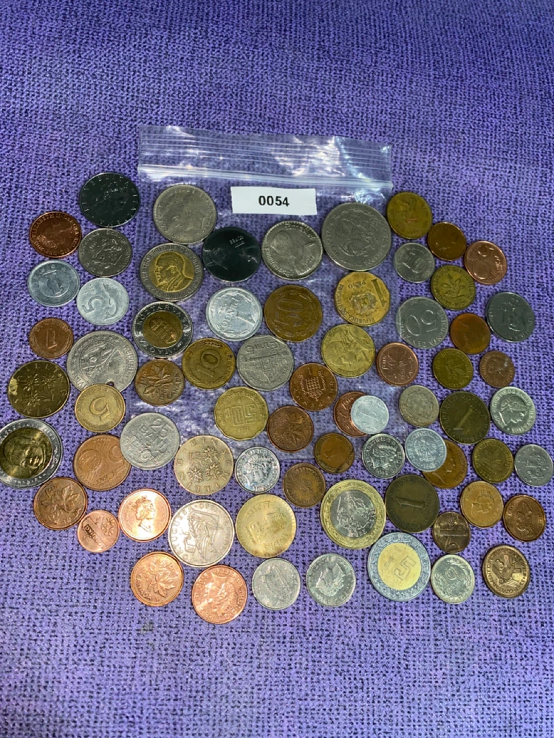 Mixed World Coins  70 pieces - photo 2