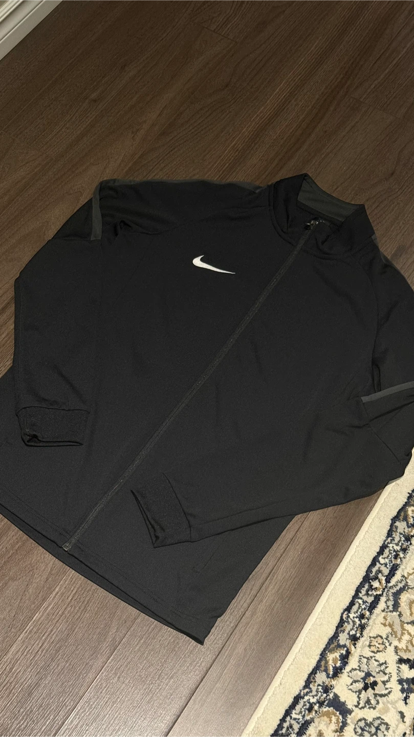 Nike Dri-FIT Jacket - Size M