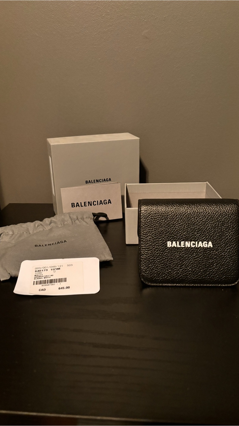 *NEW* Balenciaga Men’s wallet