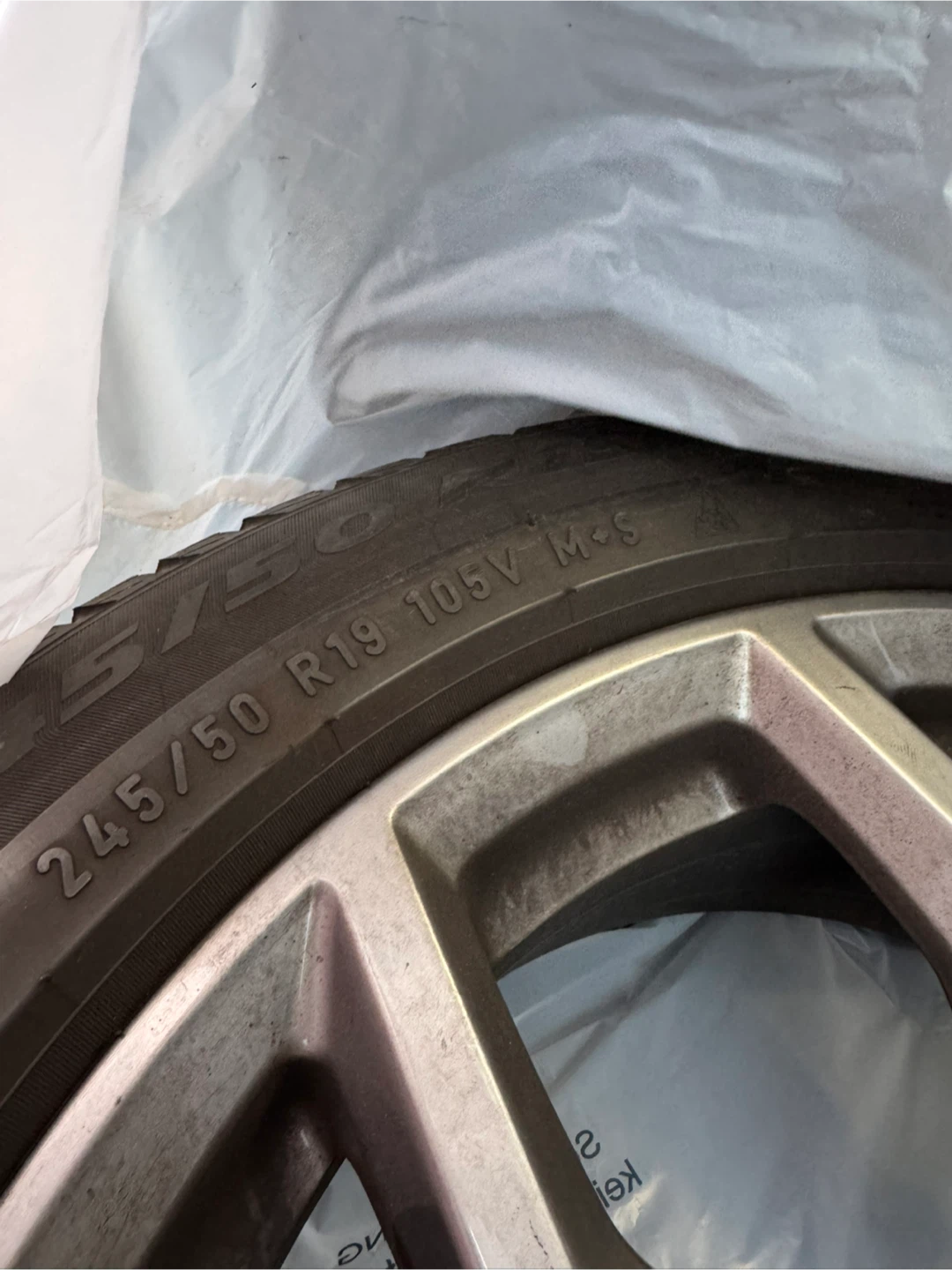 4 set of BMW 245/50 R19 105V M+S Tire & Rim - photo 2
