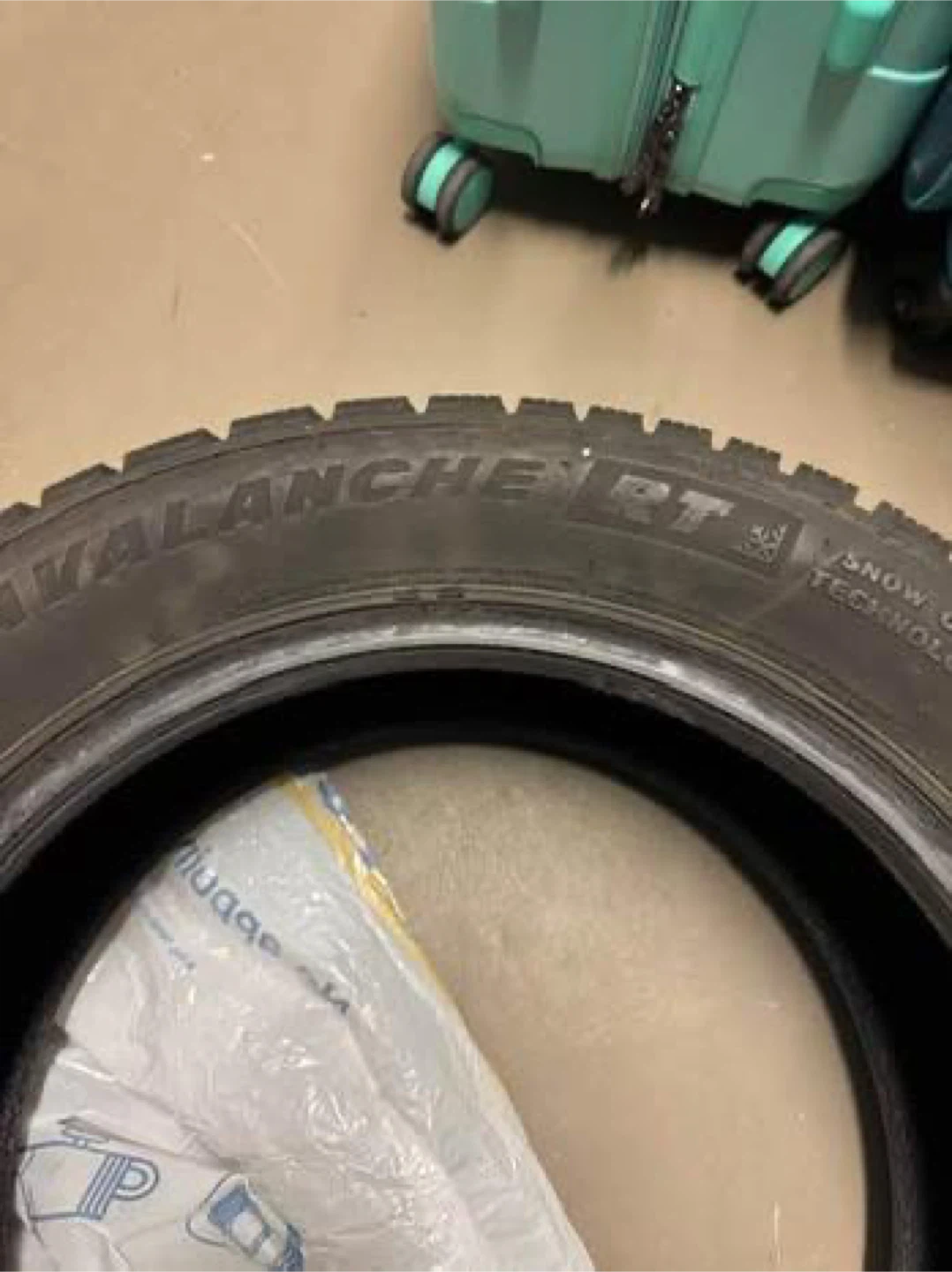2 Avalanche Snow (205/55R16) - photo 4