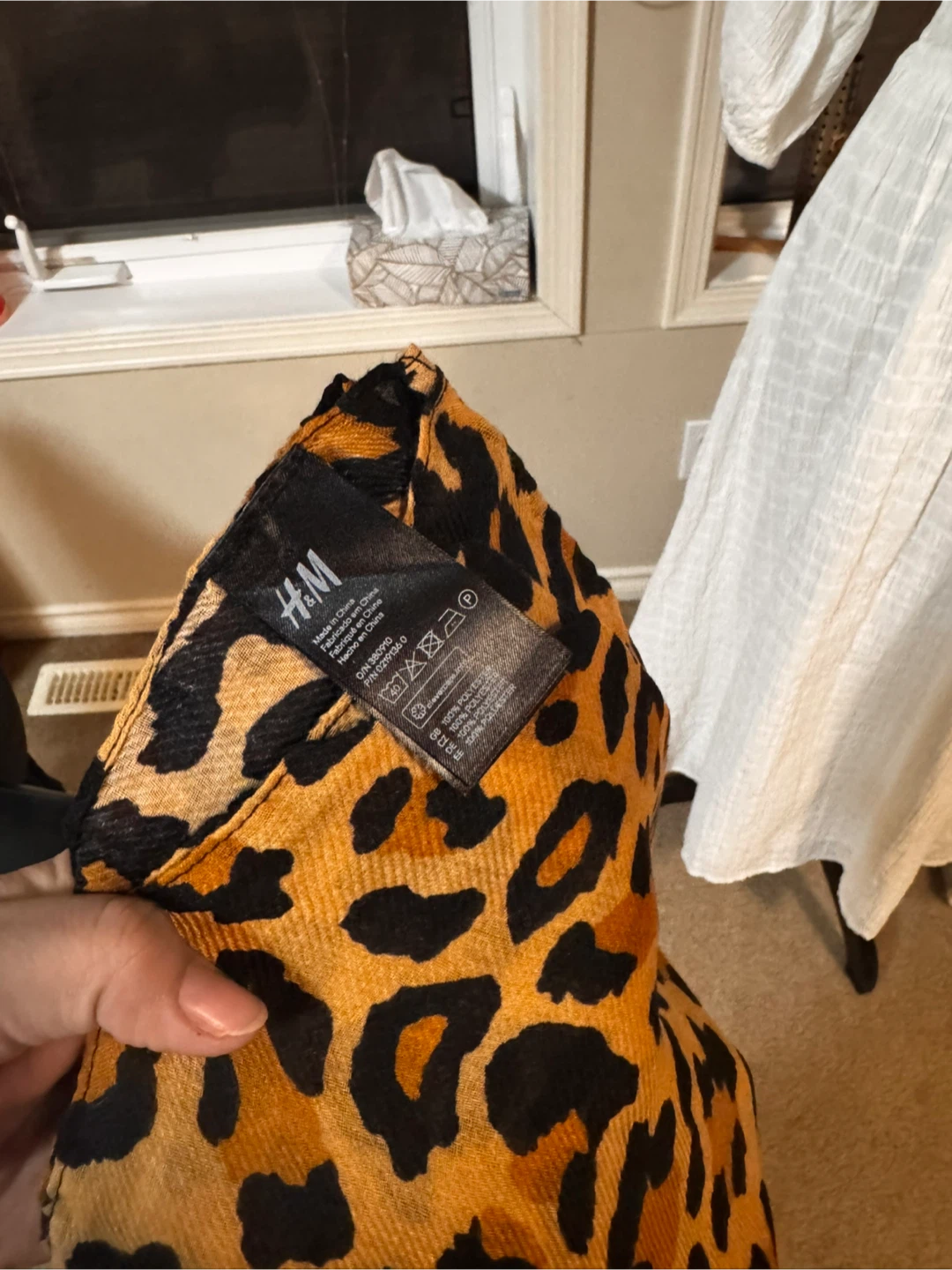 H&M Leopard Print Infinity Scarf - photo 4