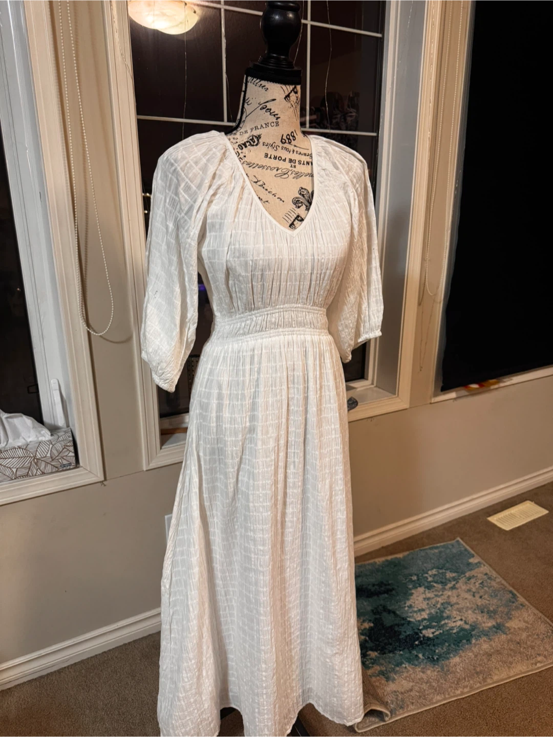 White Long Sleeve Dress size Small