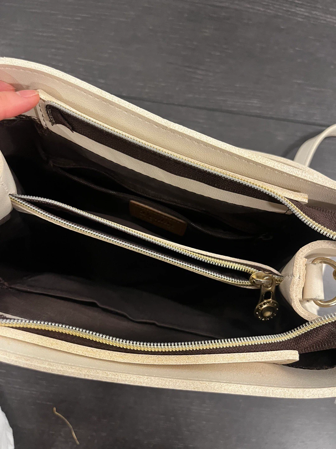 Donkie Cream Shoulder Bag - Like New! - photo 2