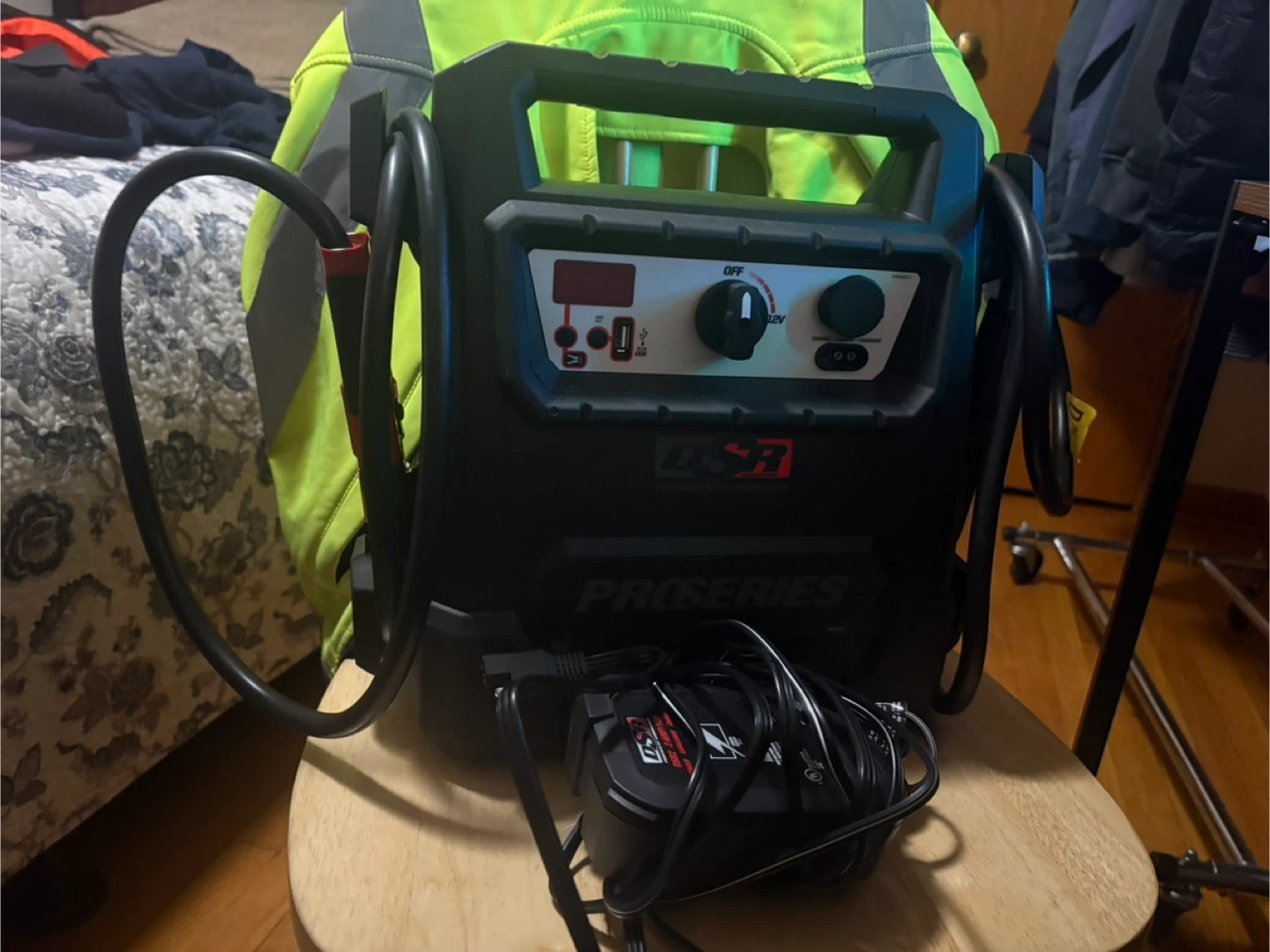 LSR Proseries Jump Starter - photo 2