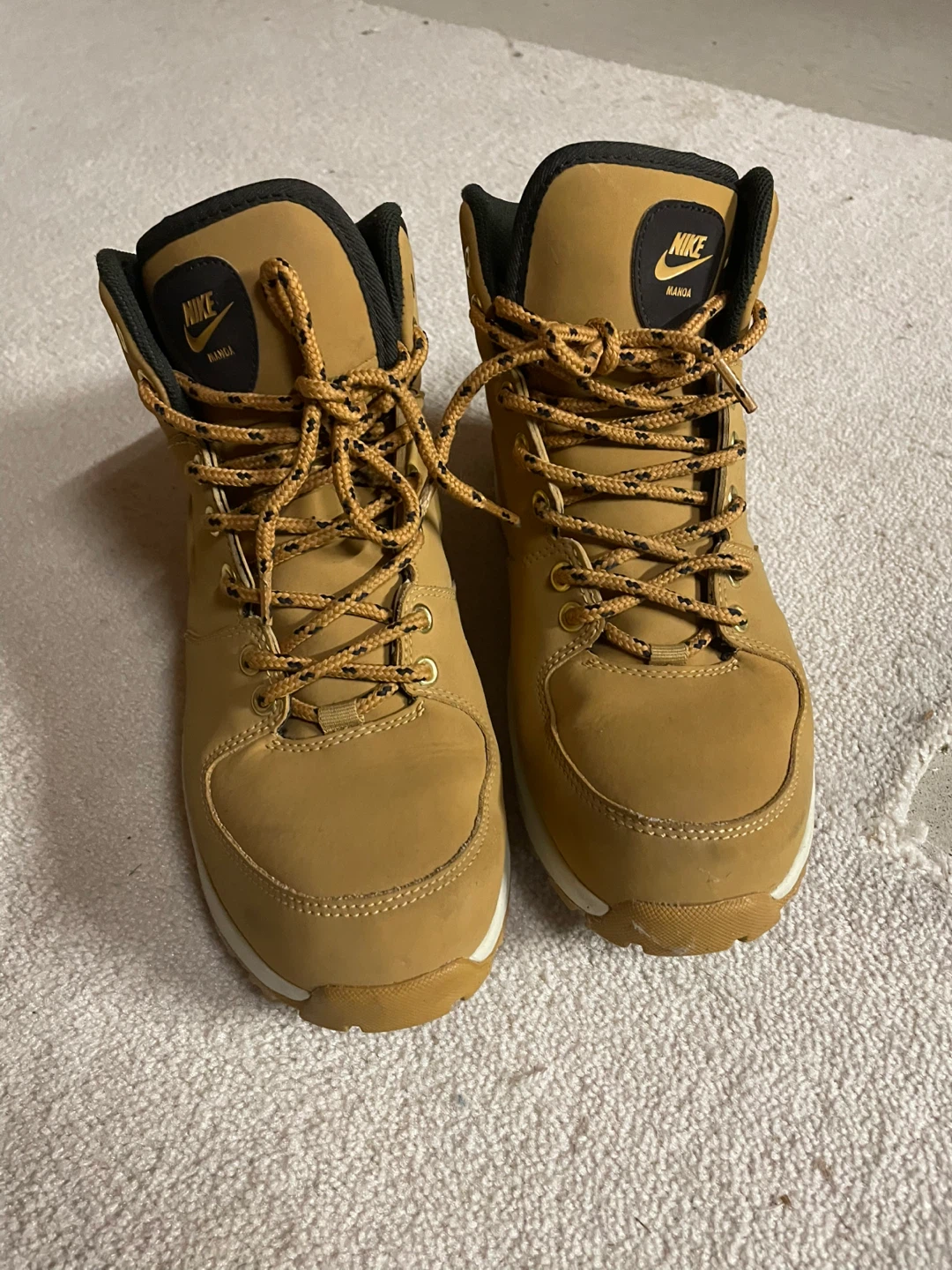 Nike Manoa Leather Boots - Size 8 - photo 2