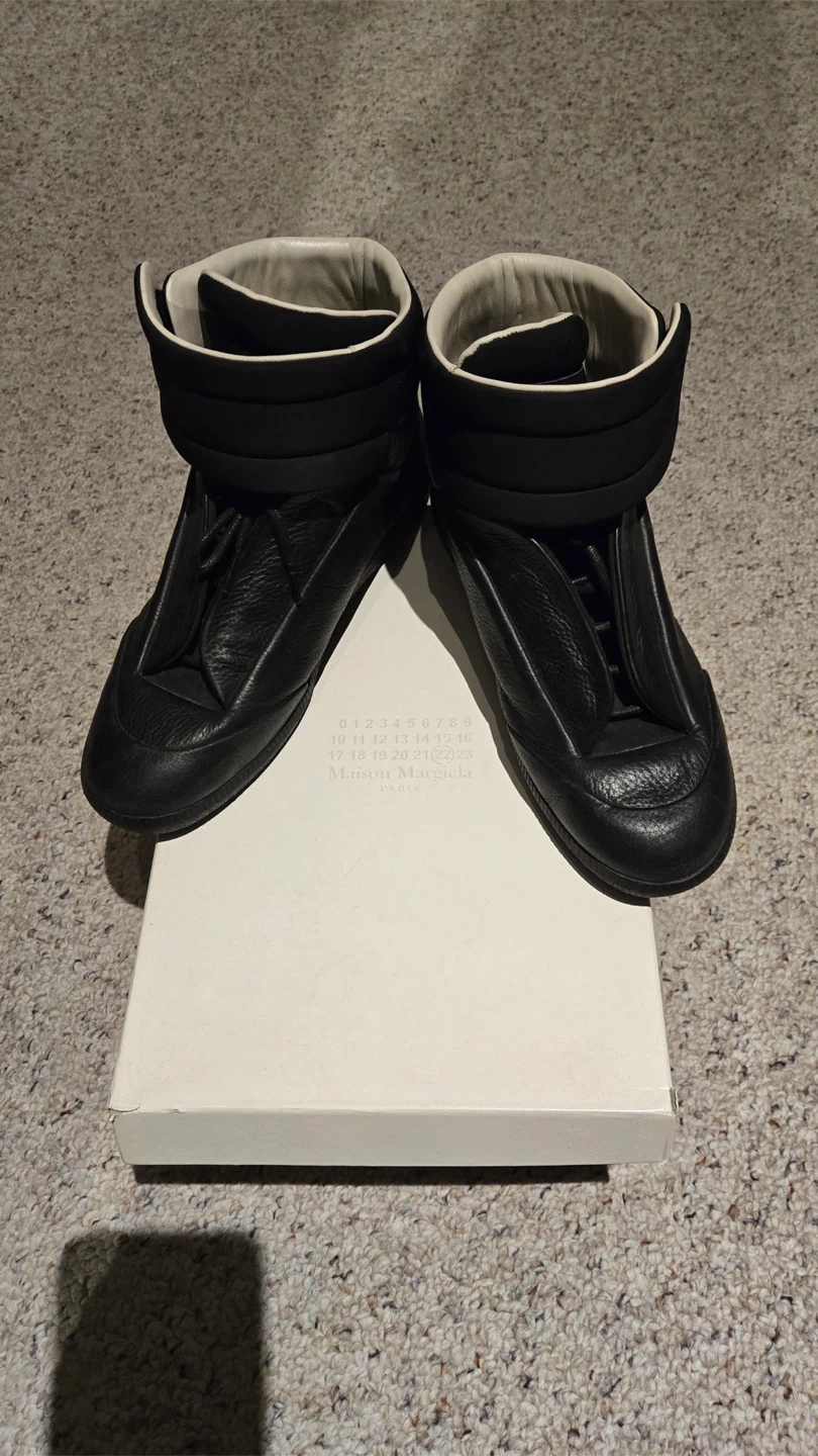 Maison Margiela Black Leather High-Top Sneakers Size 22 - photo 3
