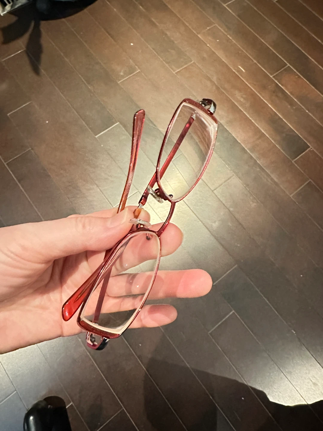 Red Eyeglasses - photo 3