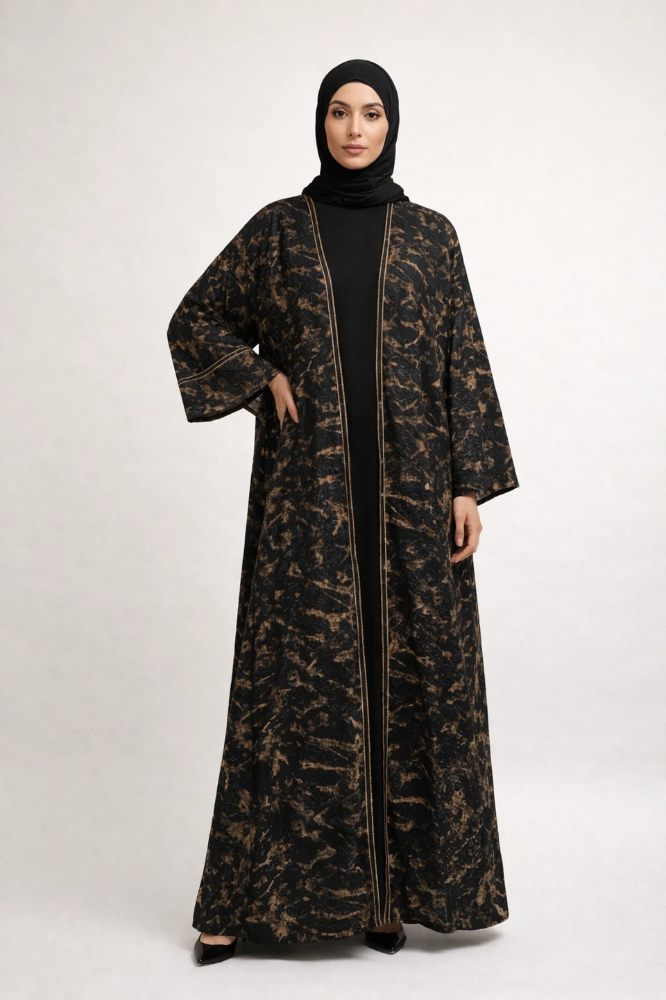 Elegant Black & Gold Abaya - Size M