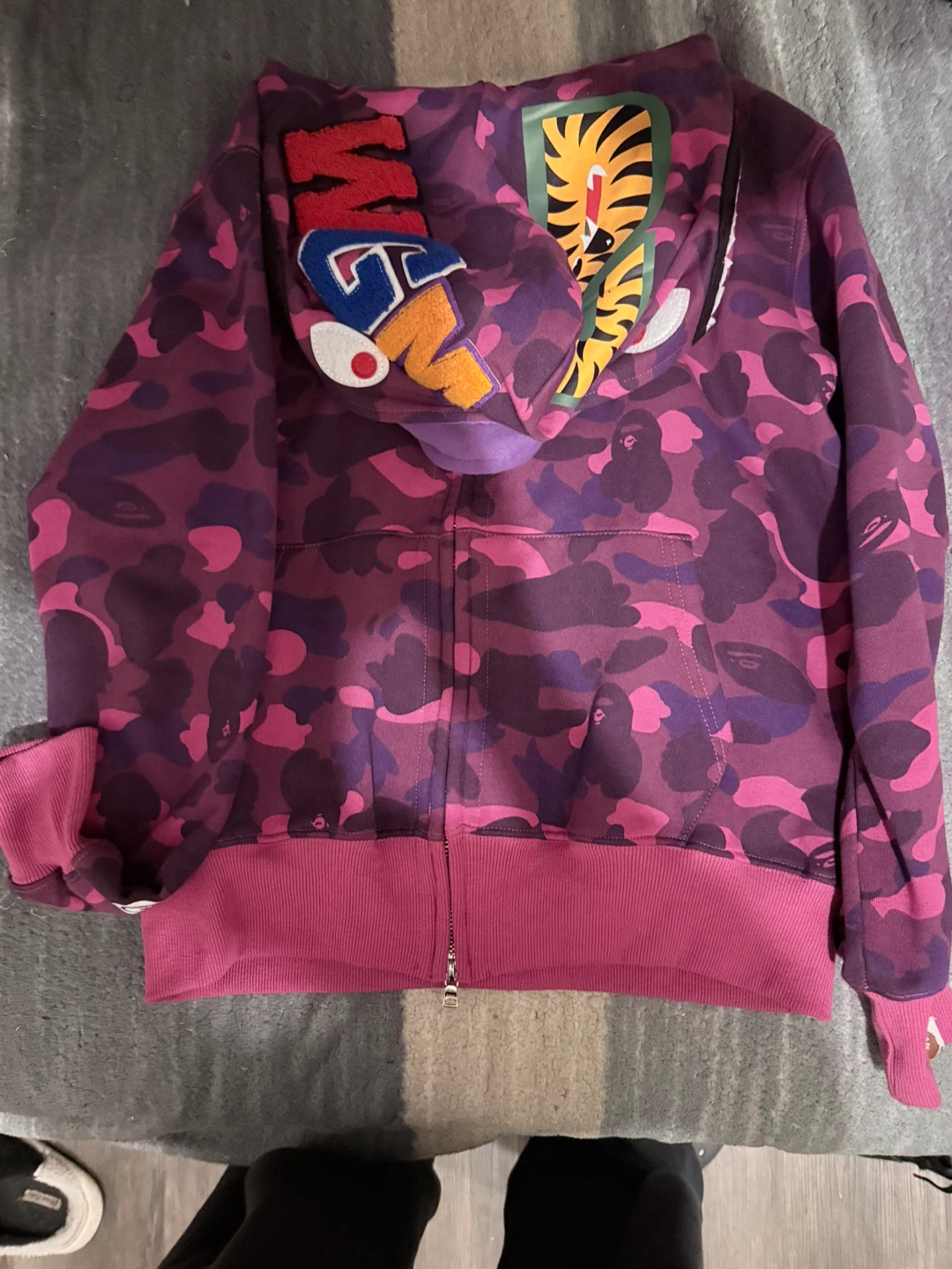 Bathing Ape Purple Camo Shark Hoodie - Size M - photo 3