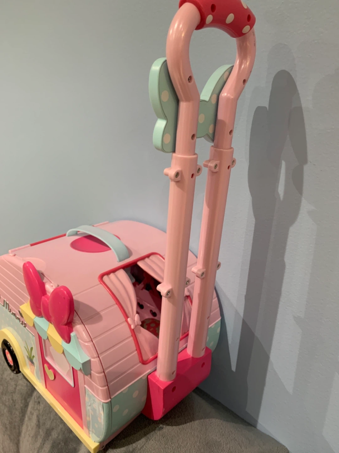 Minnie Mouse Camper - photo 5