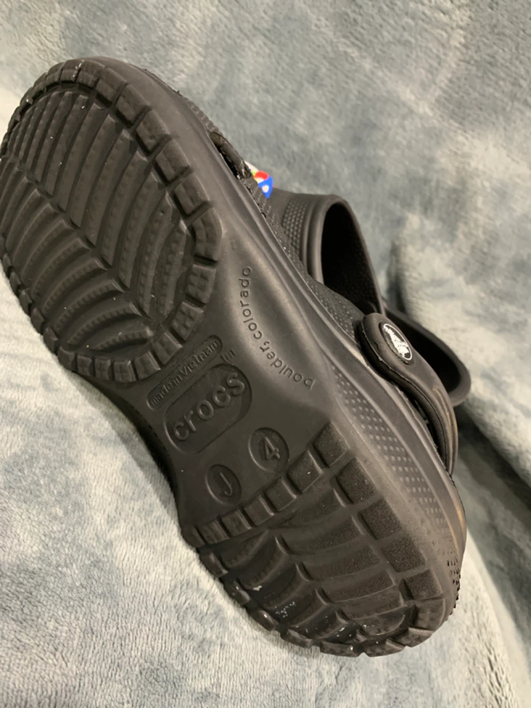 Crocs Classic Clog Black J4 with Hello Kitty charms - photo 3