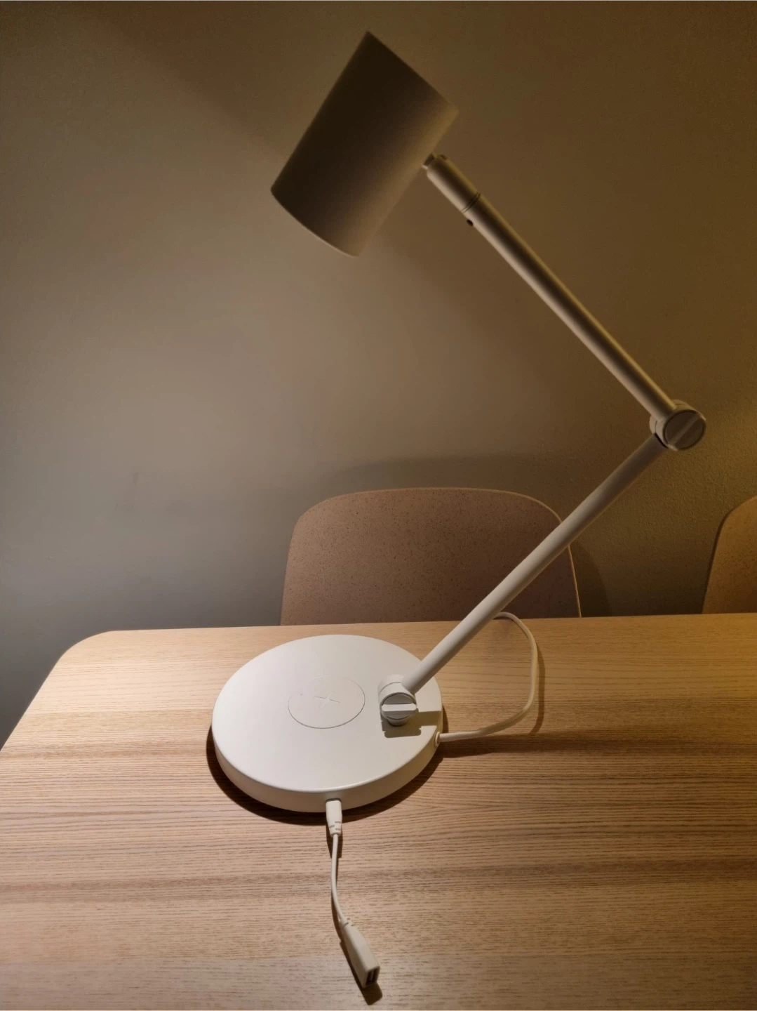 IKEA NYMÅNE White Work Lamp w/ Wireless Charging - photo 3