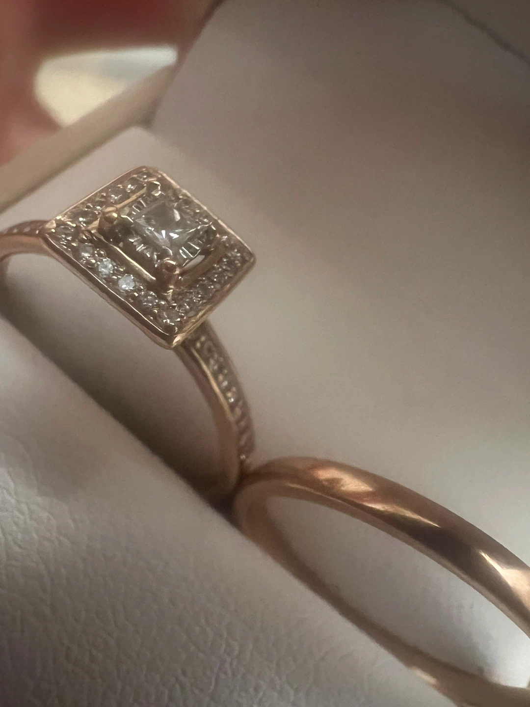 10 k Michael Hill Diamond Ring Set