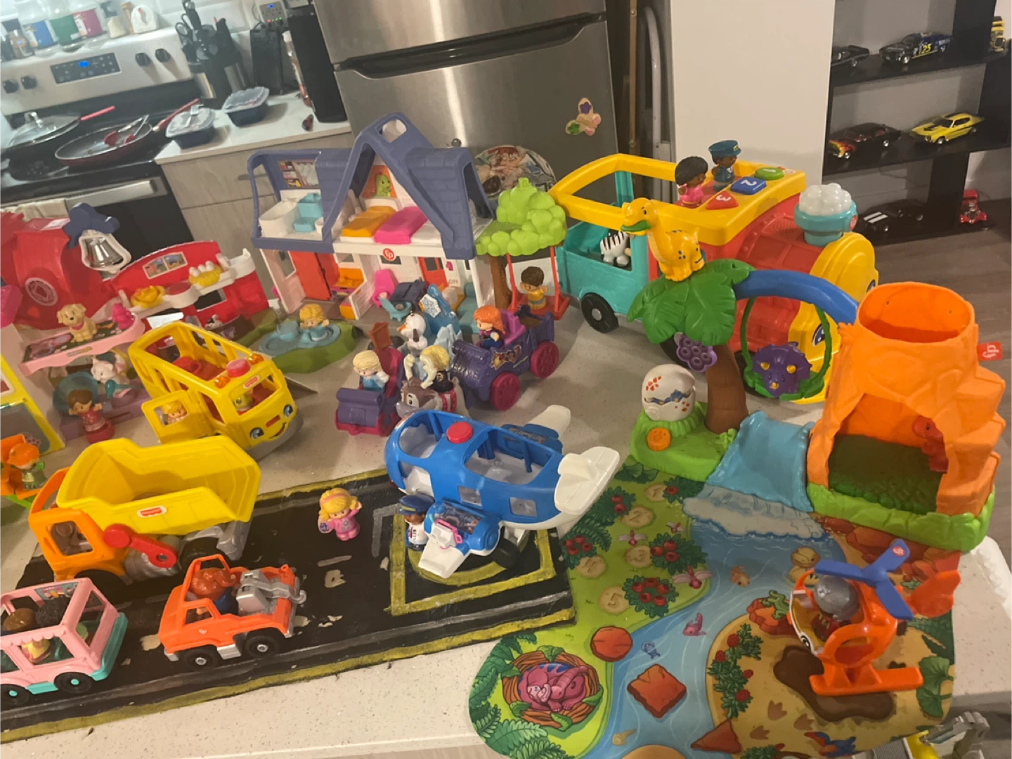 Little people Parodise!! (Fisher Price) - photo 3