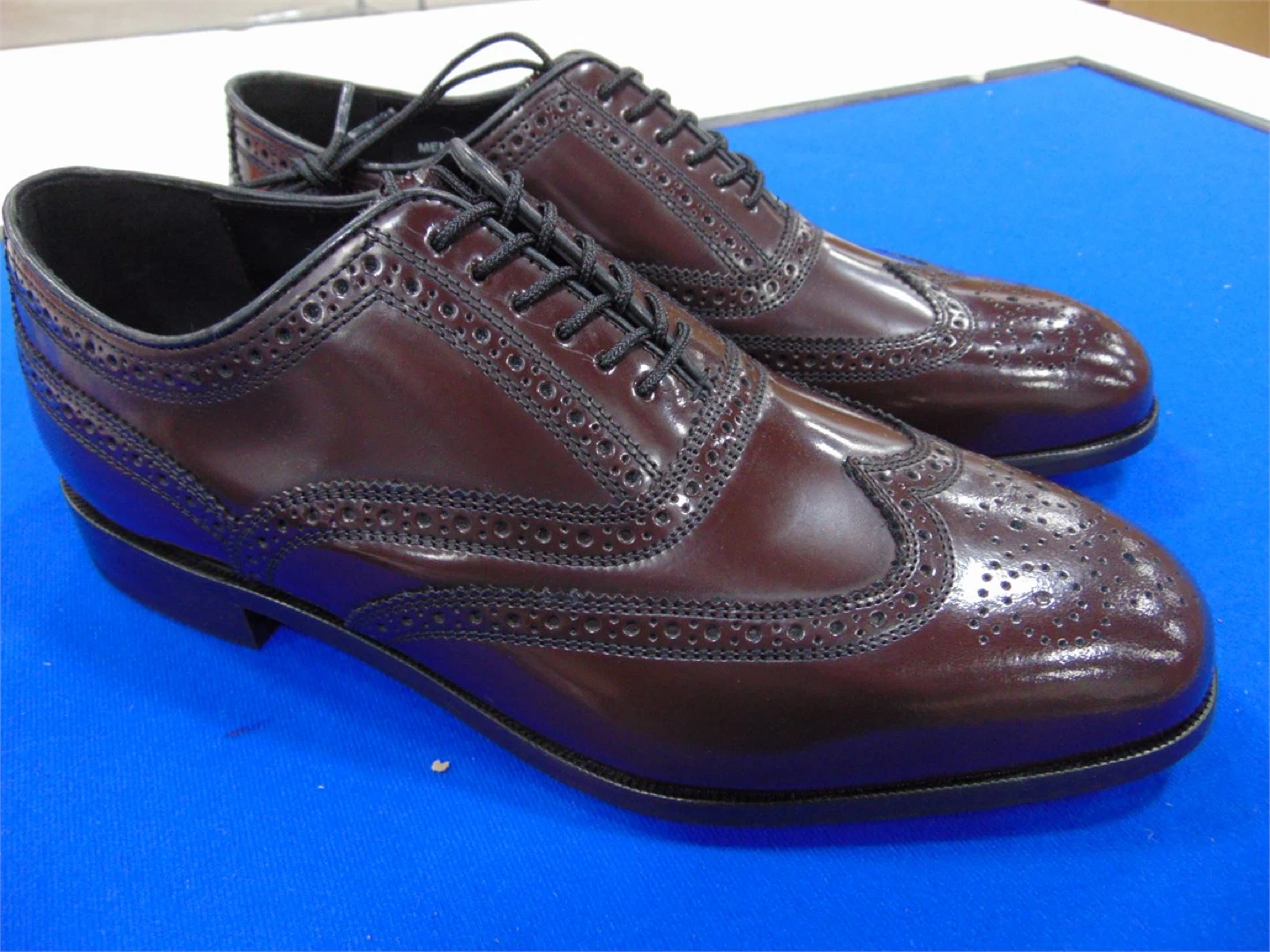 Florsheim Lexington Burgundy Wingtip Dress Shoes - Size 10.5 - photo 3