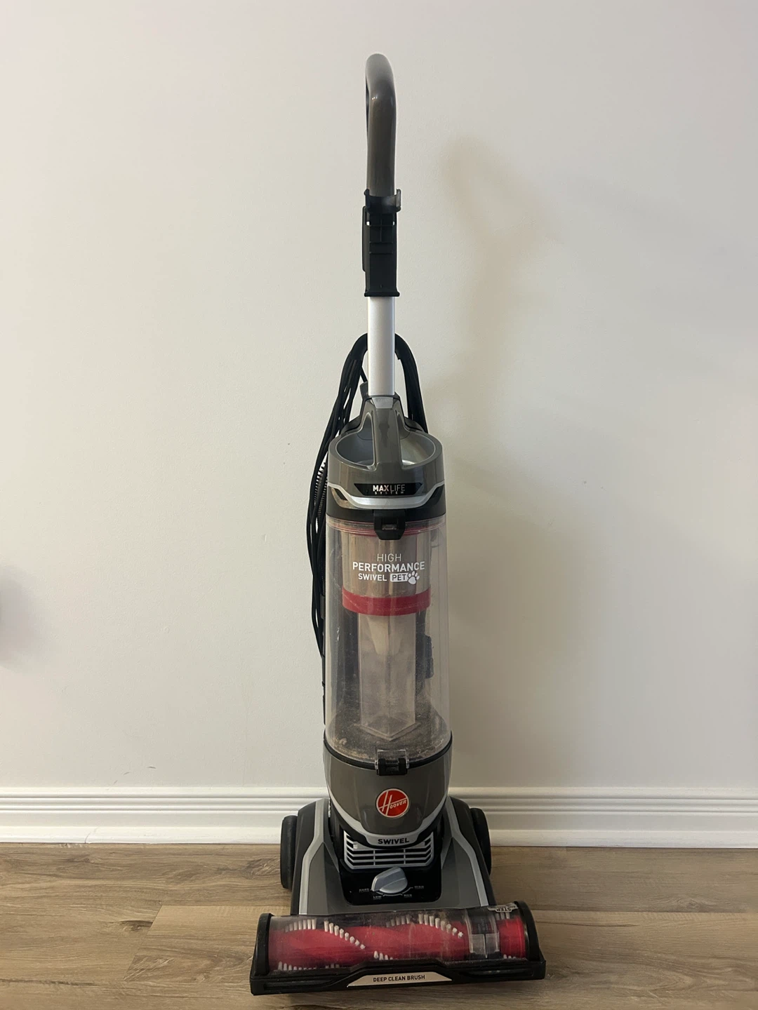 Hoover High Performance Swivel Vacuum
