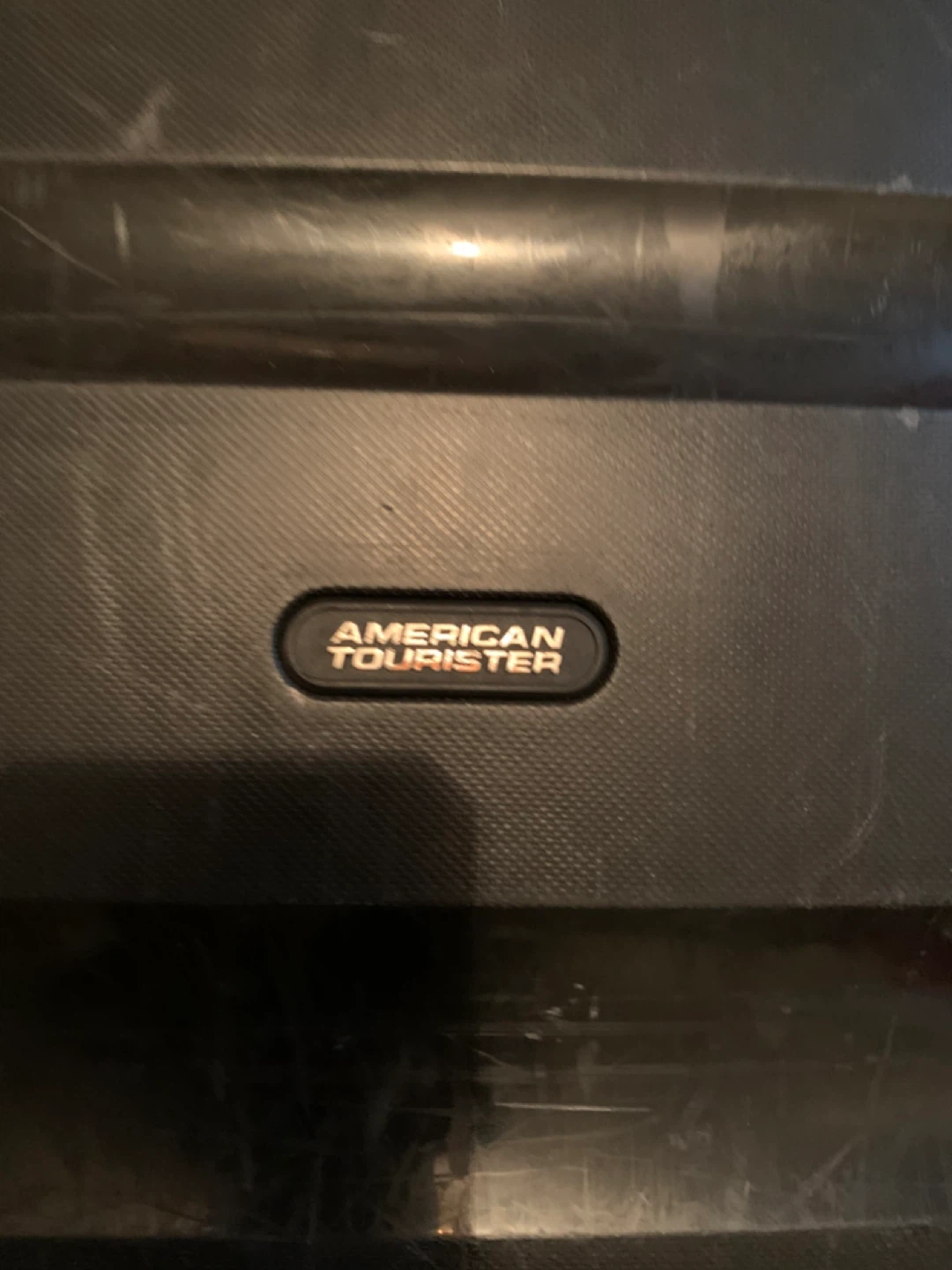 American Tourister Black Suitcase - photo 3